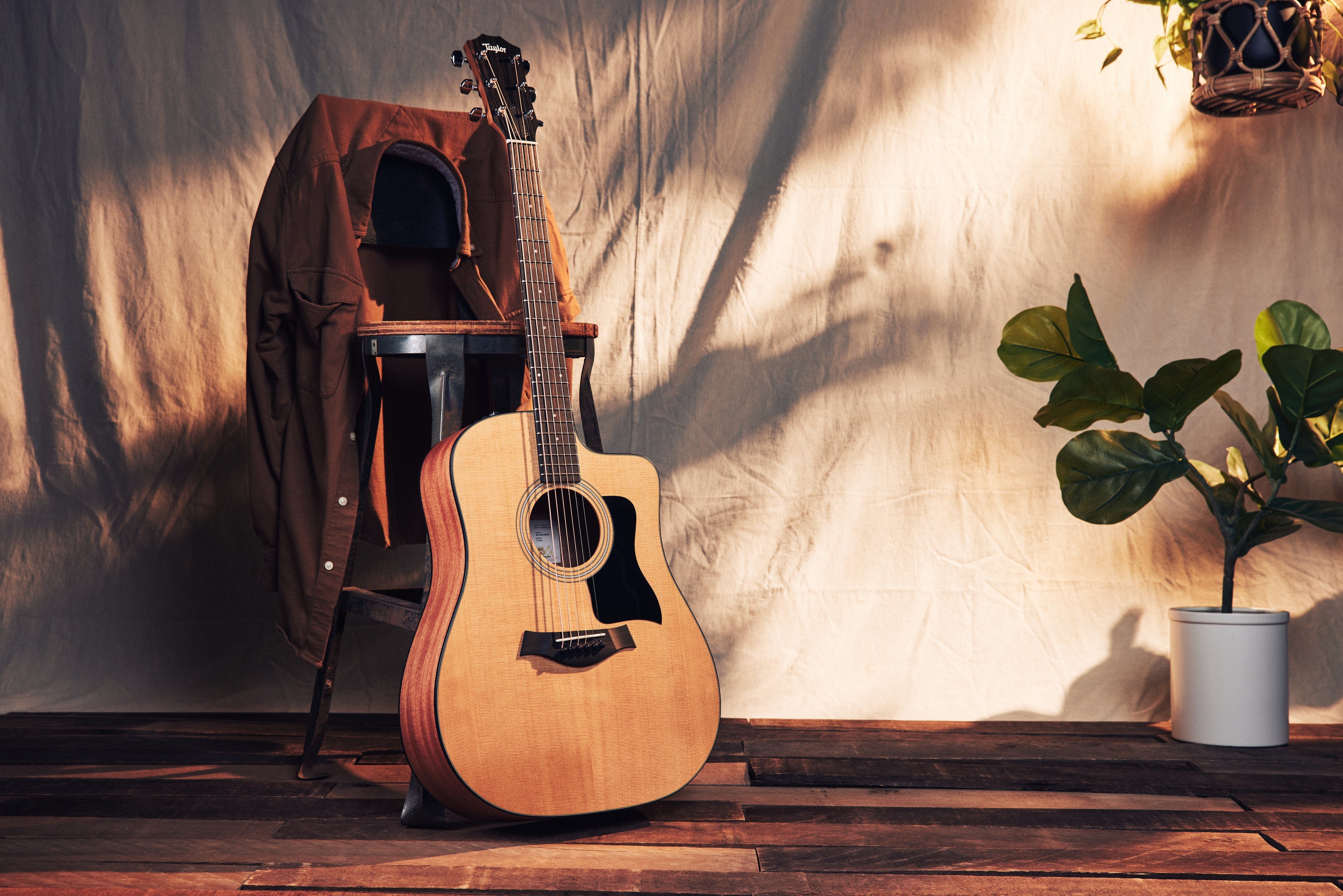 Taylor 100 Series | Haggerty's Music Inc