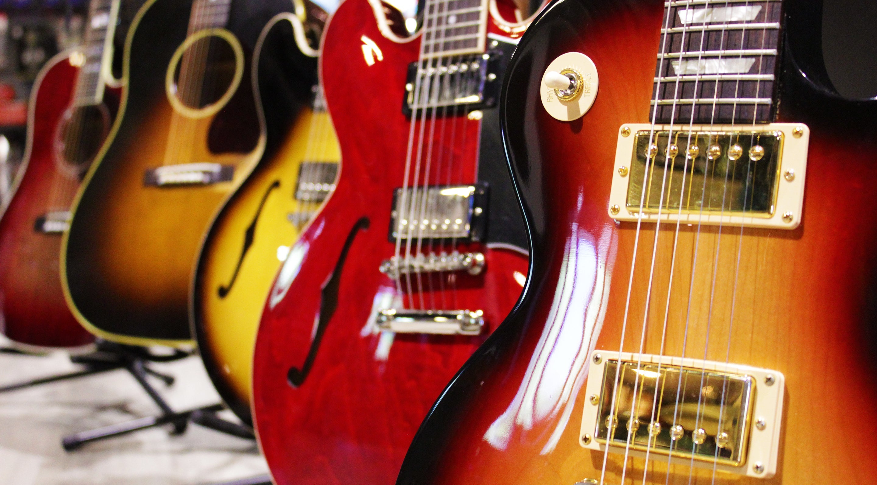Electric Guitars | Haggerty's Music Inc