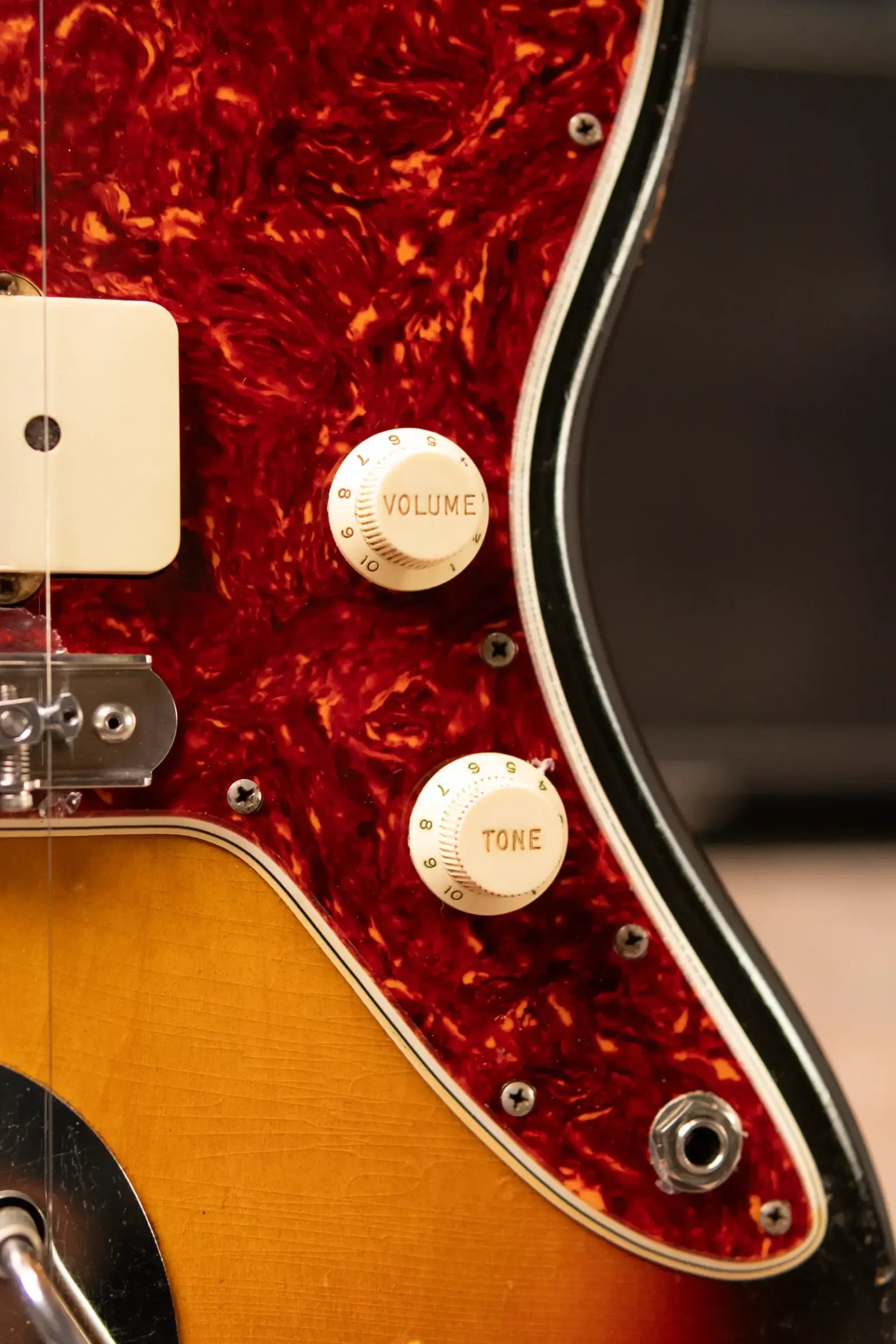 1962 Fender Jazzmaster Electric Guitar - 3-Tone Sunburst with Hardshell Case - Used