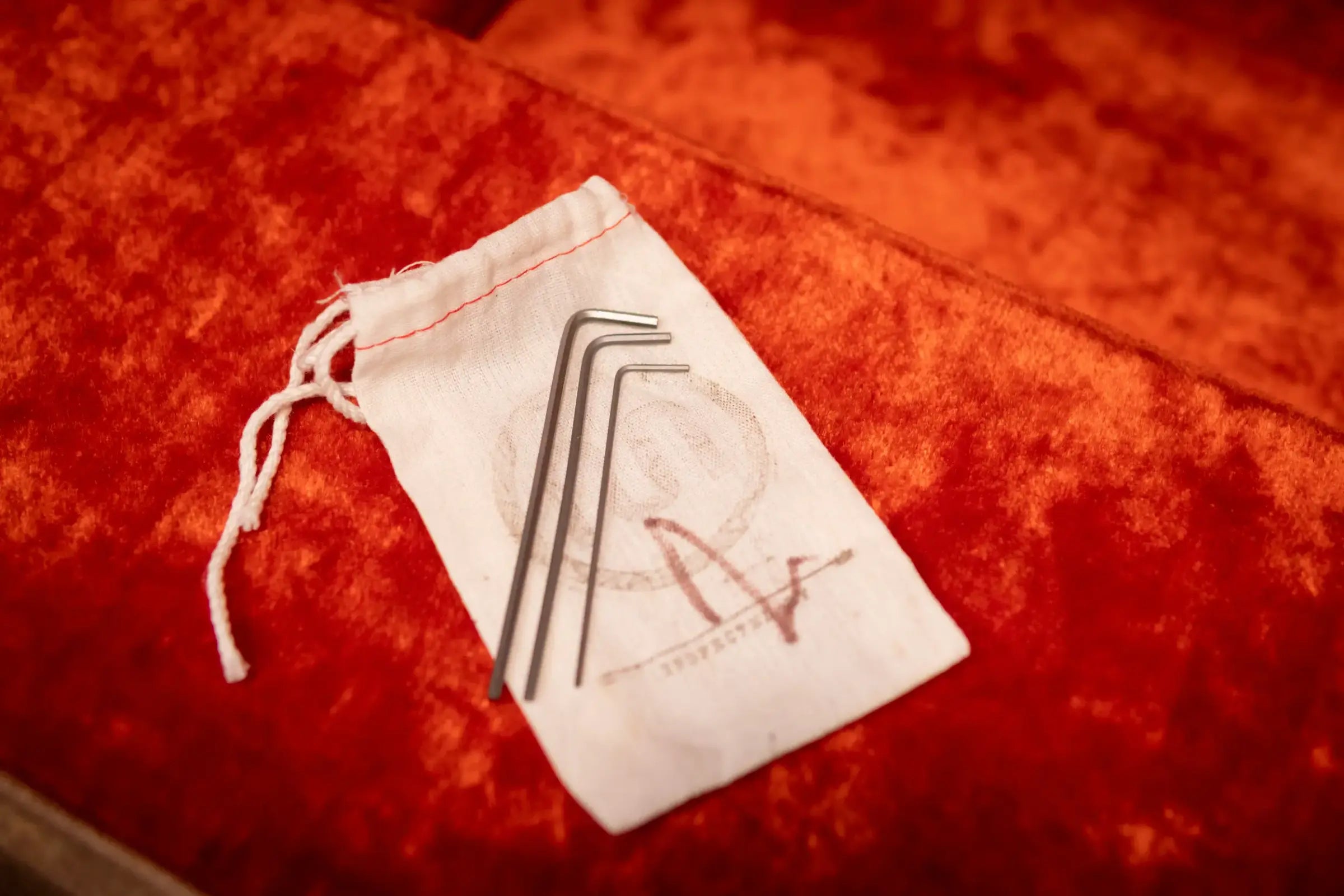 1962 Fender Jazzmaster Electric Guitar - 3-Tone Sunburst with Hardshell Case - Used