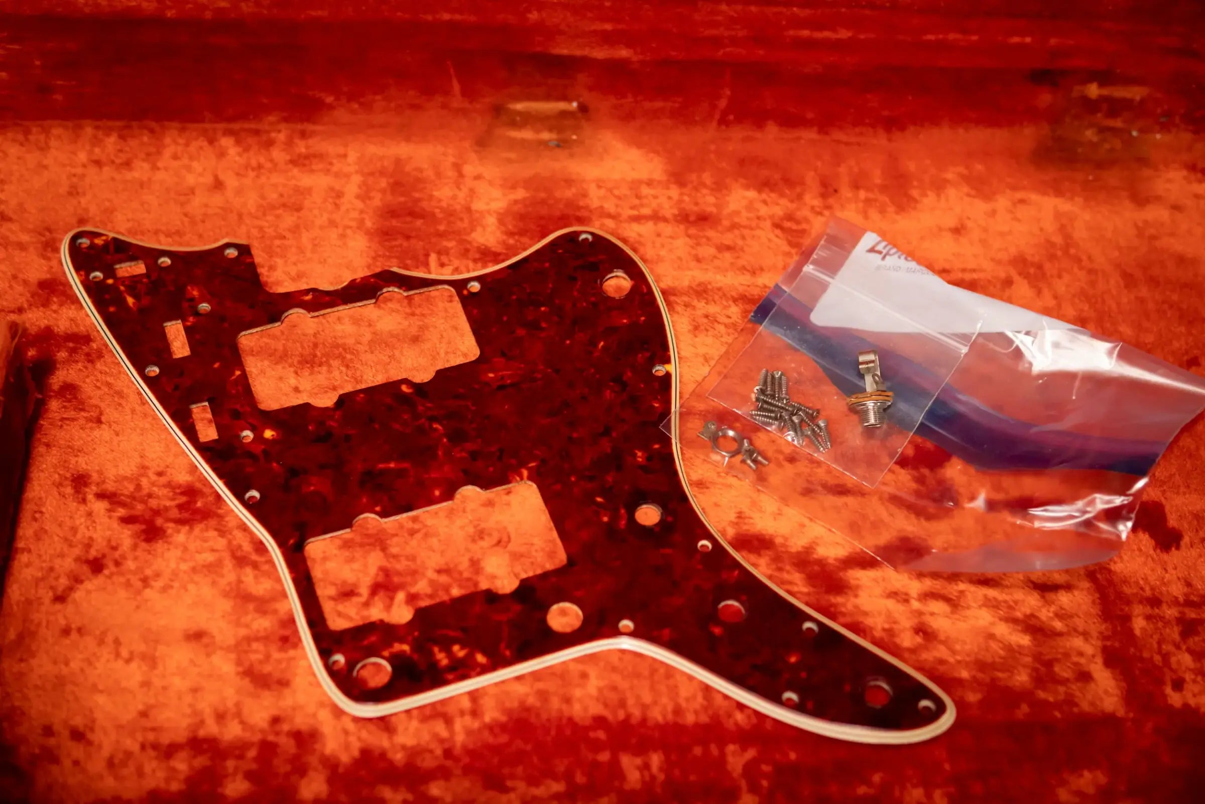 1962 Fender Jazzmaster Electric Guitar - 3-Tone Sunburst with Hardshell Case - Used