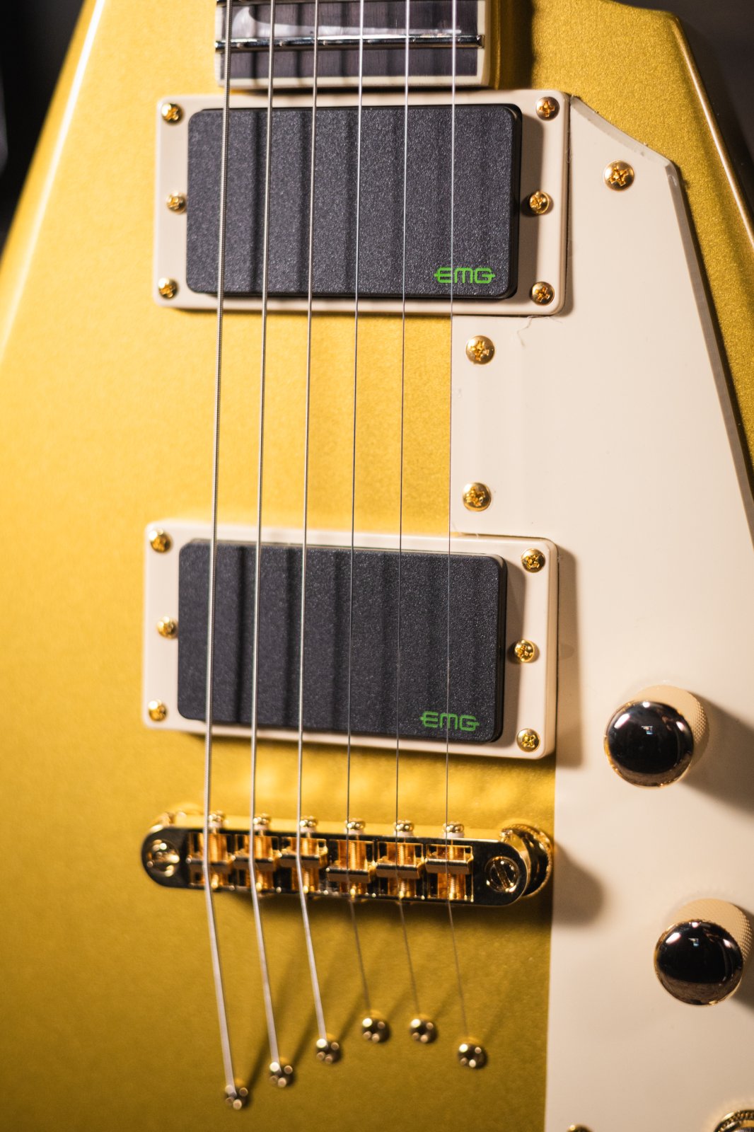 ESP LTD KH-V Kirk Hammett Signature Electric Guitar - Metallic Gold with Hardshell Case