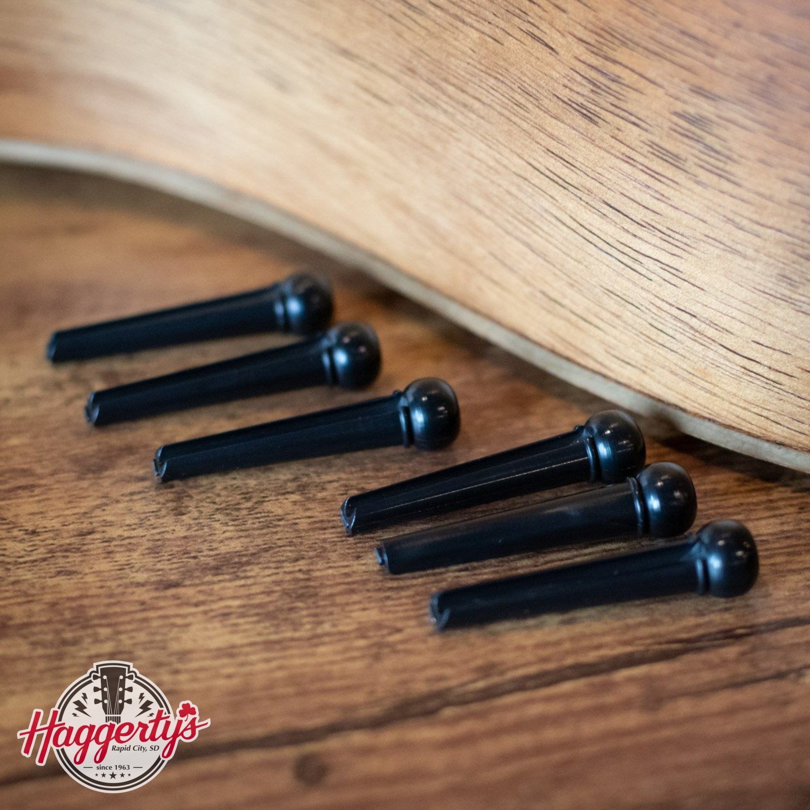 Taylor Plastic Bridge Pins Black 6 Pack