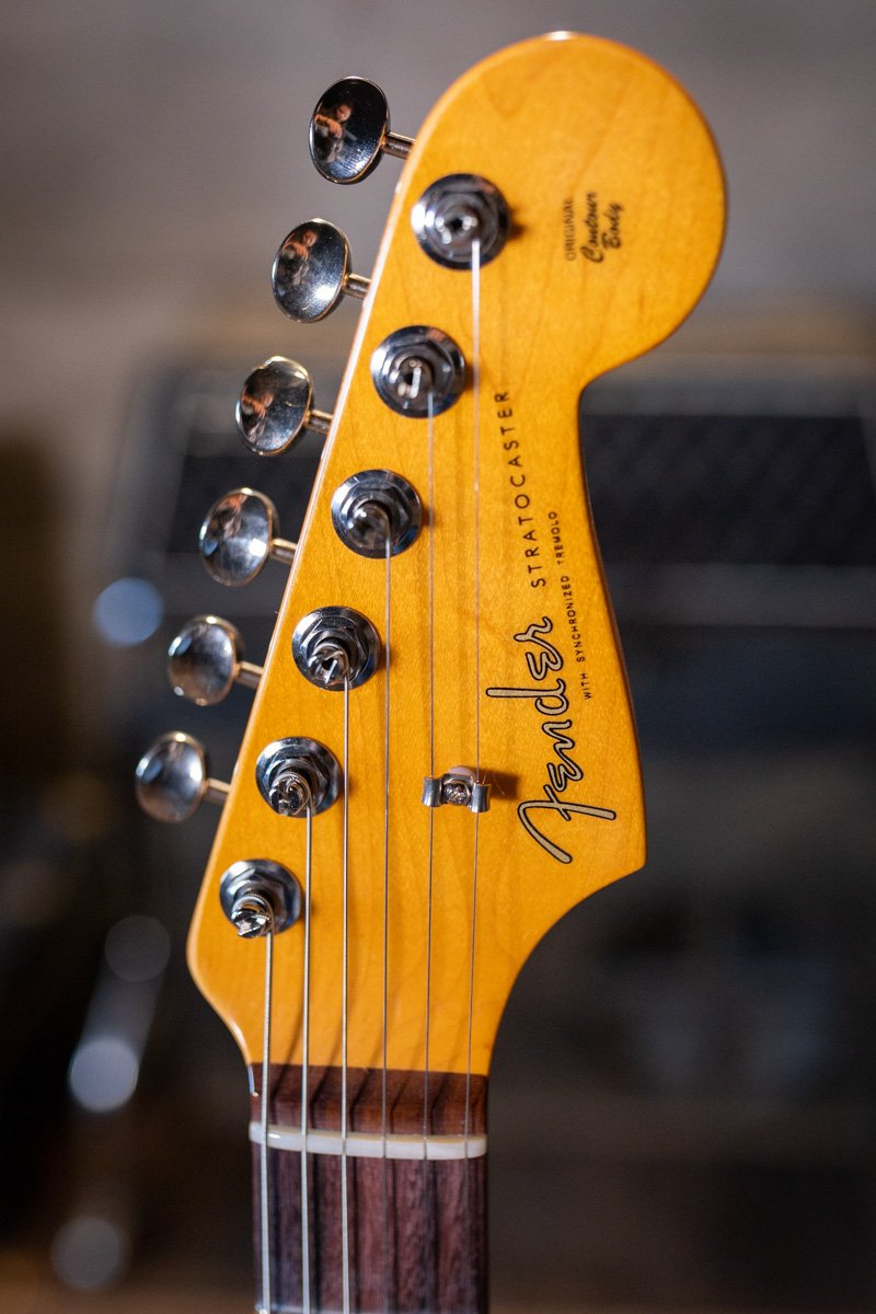 Fender Michael Landau Coma Stratocaster - Coma Red with Vintage-Style Navy Blue Hardshell Case - Demo
