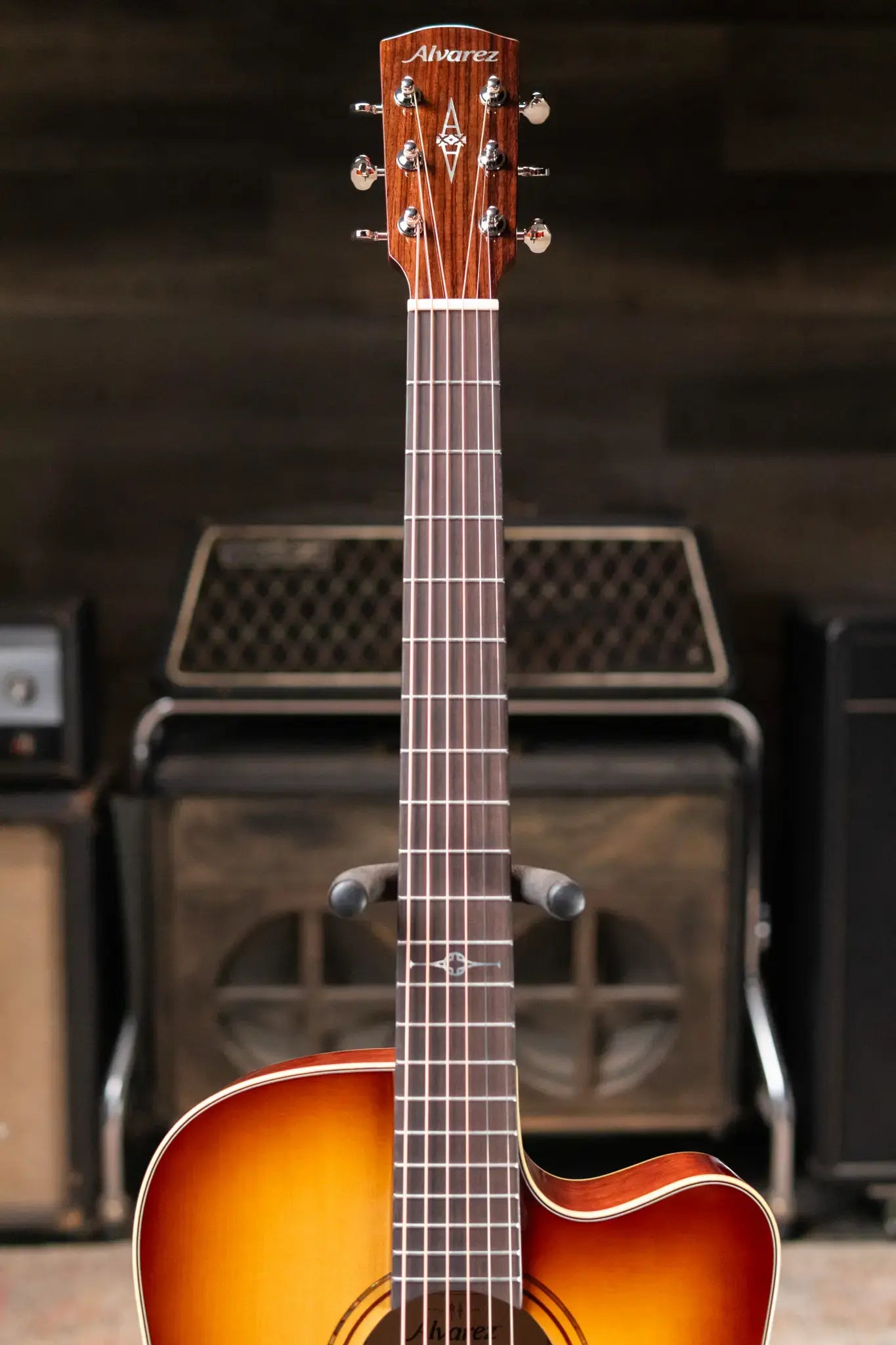 Alvarez Masterworks MD60ce Dreadnought Acoustic/Electric Guitar - Shadowburst with Hardshell Case