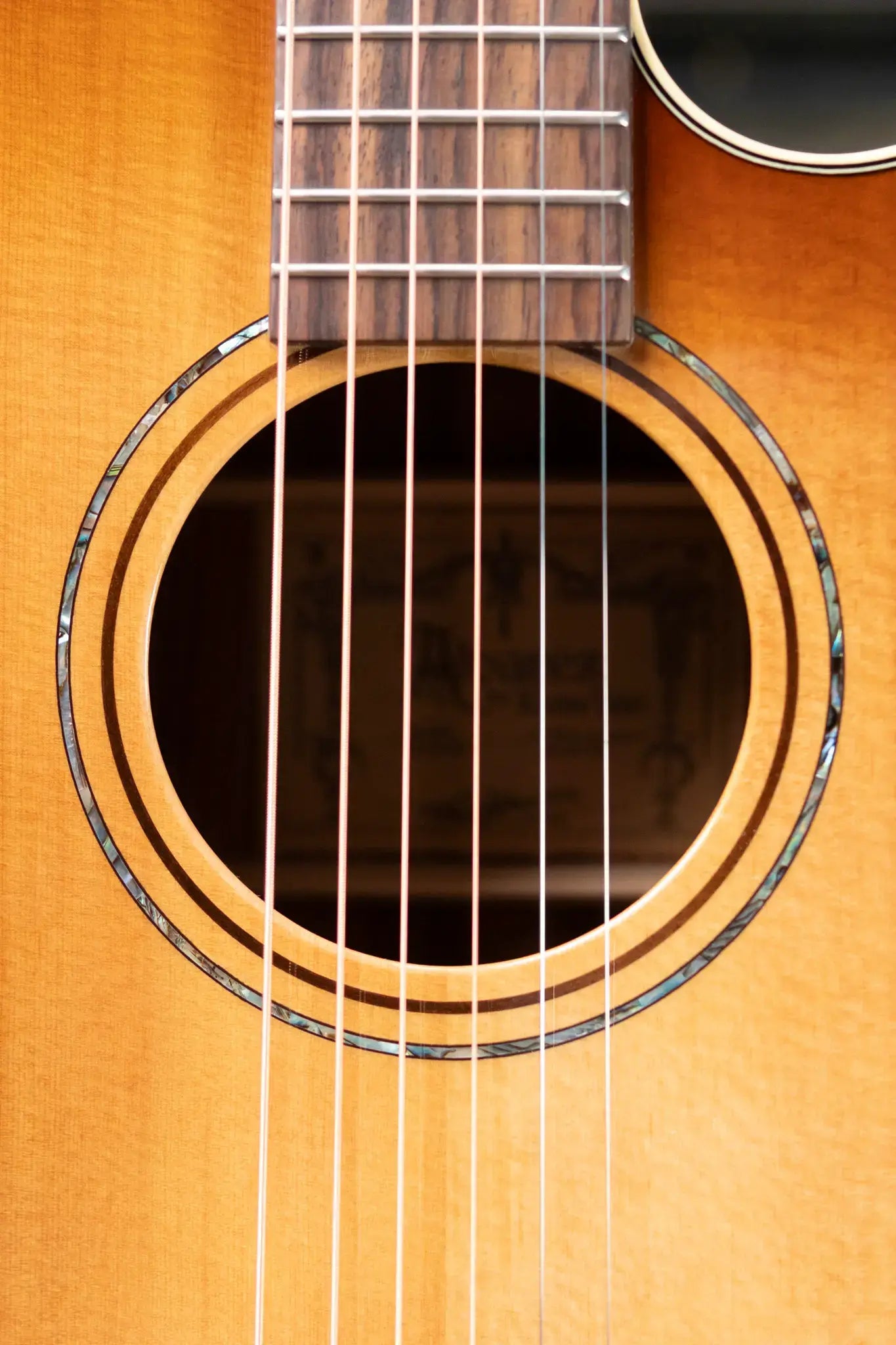 Alvarez Yairi FY70ce Acoustic/Electric Guitar - Shadowburst with Hardshell Case
