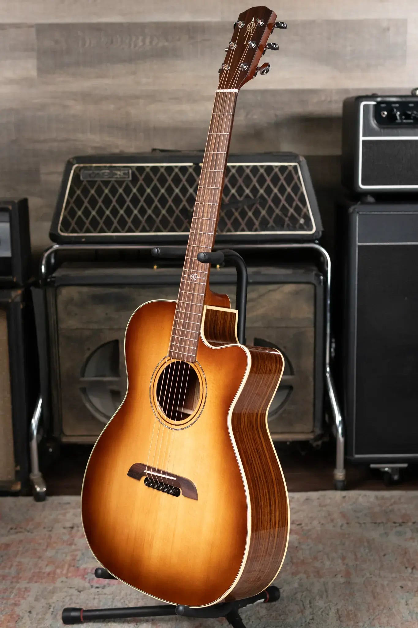 Alvarez Yairi FY70ce Acoustic/Electric Guitar - Shadowburst with Hardshell Case