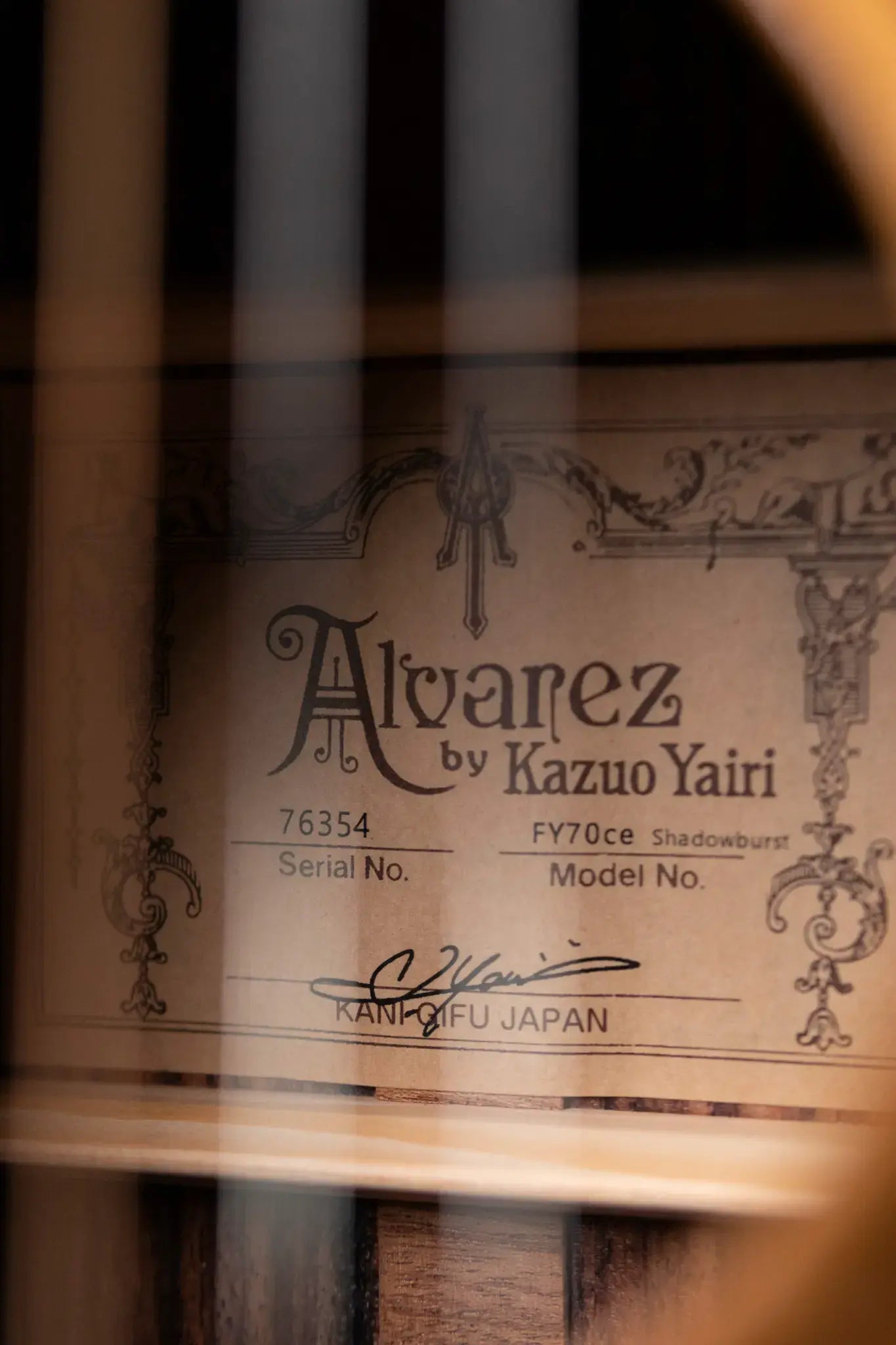 Alvarez Yairi FY70ce Acoustic/Electric Guitar - Shadowburst with Hardshell Case