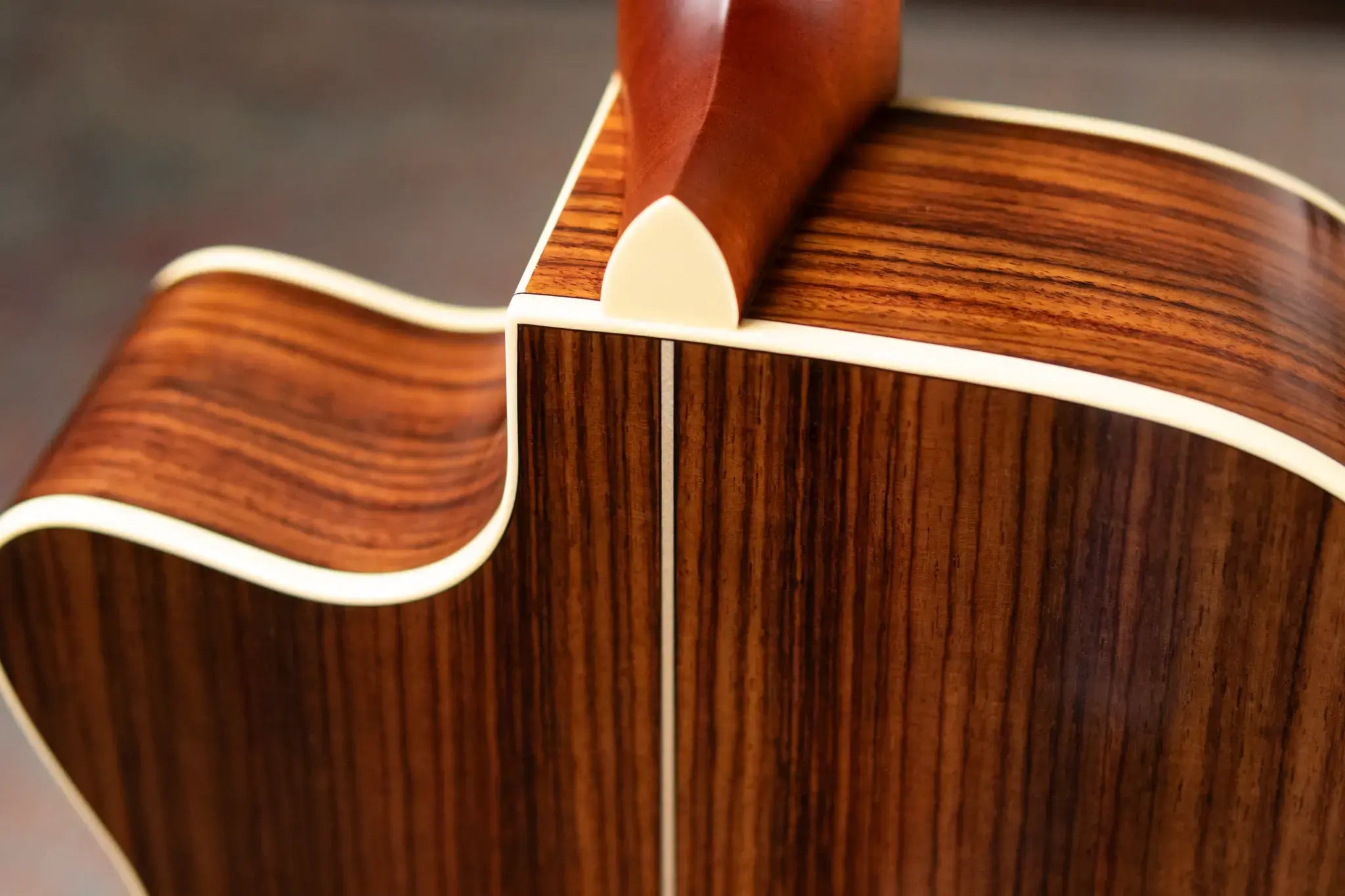 Alvarez Yairi FY70ce Acoustic/Electric Guitar with Hardshell Case