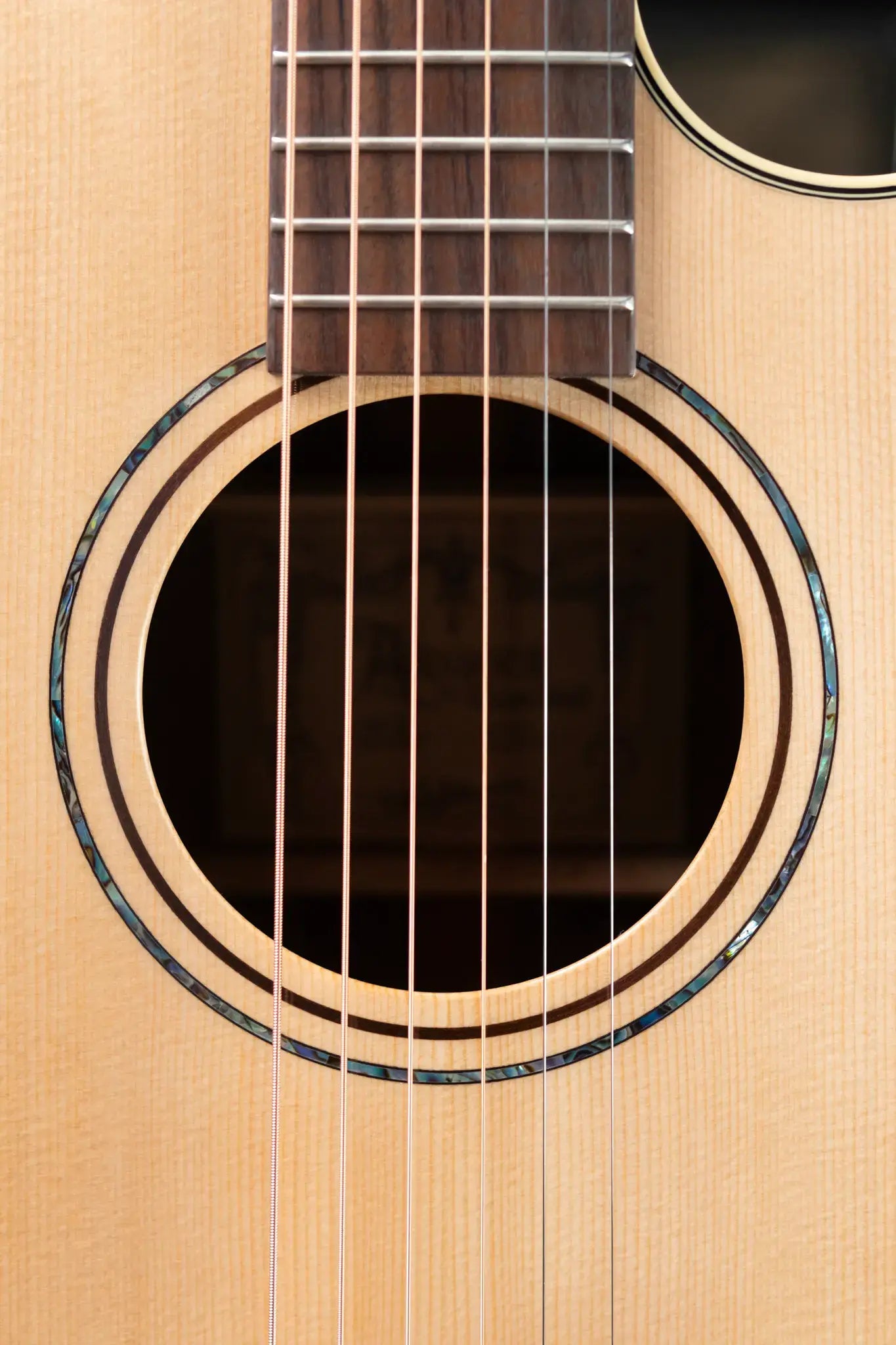 Alvarez Yairi FY70ce Acoustic/Electric Guitar with Hardshell Case