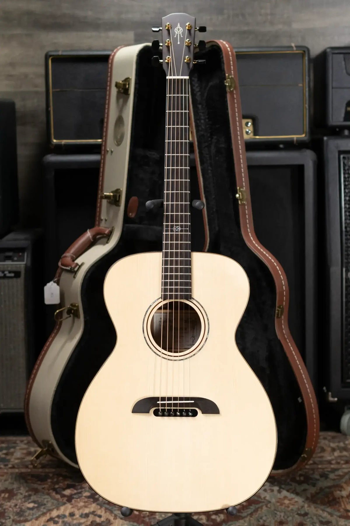 Alvarez Yairi Reserve FYM77 Limited Edition 1-of-10 Folk/OM Acoustic Guitar with Hardshell Case - Used