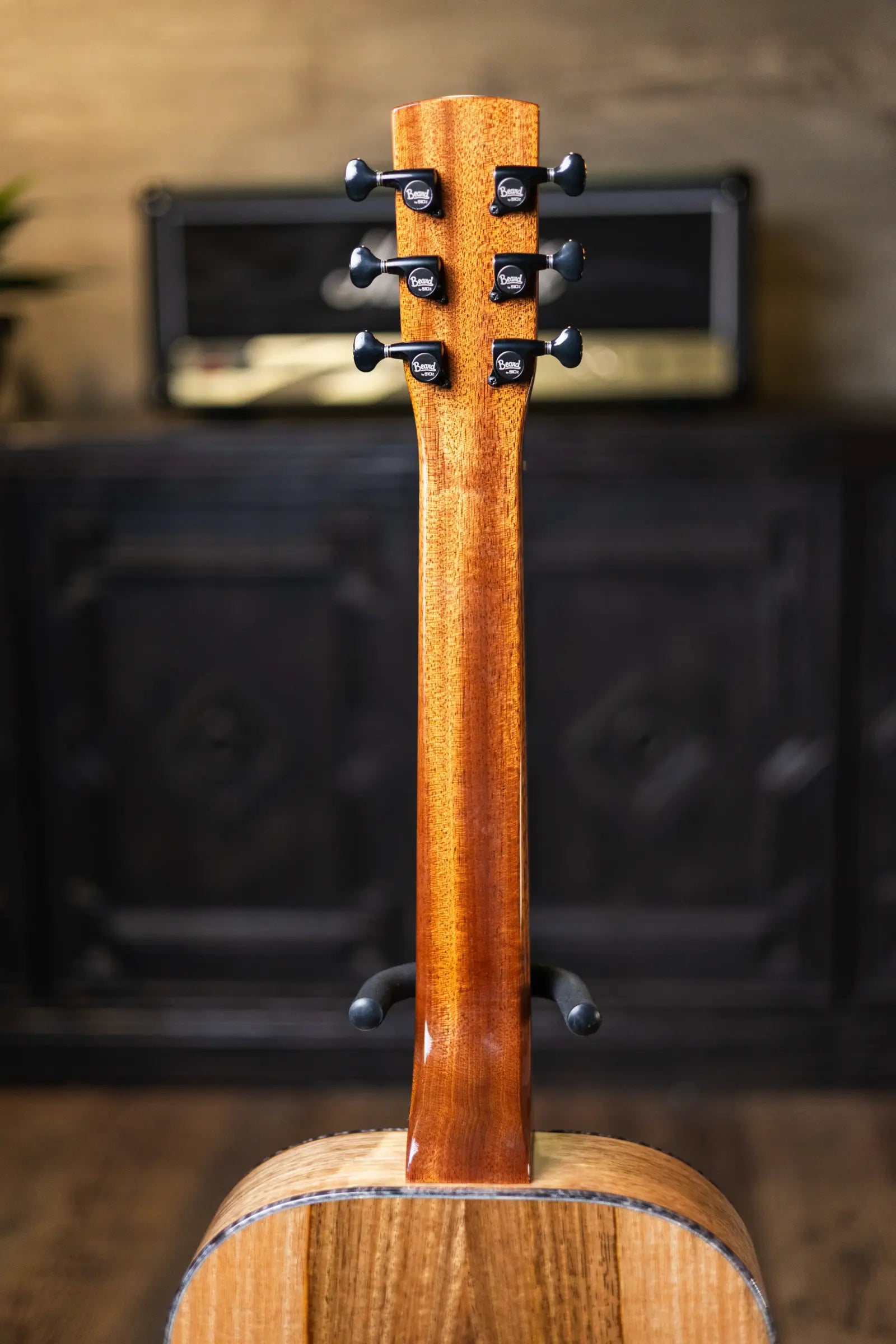 Beard Custom Legacy E Mango/Curly Maple Resonator - Black Ice with Hardshell Case