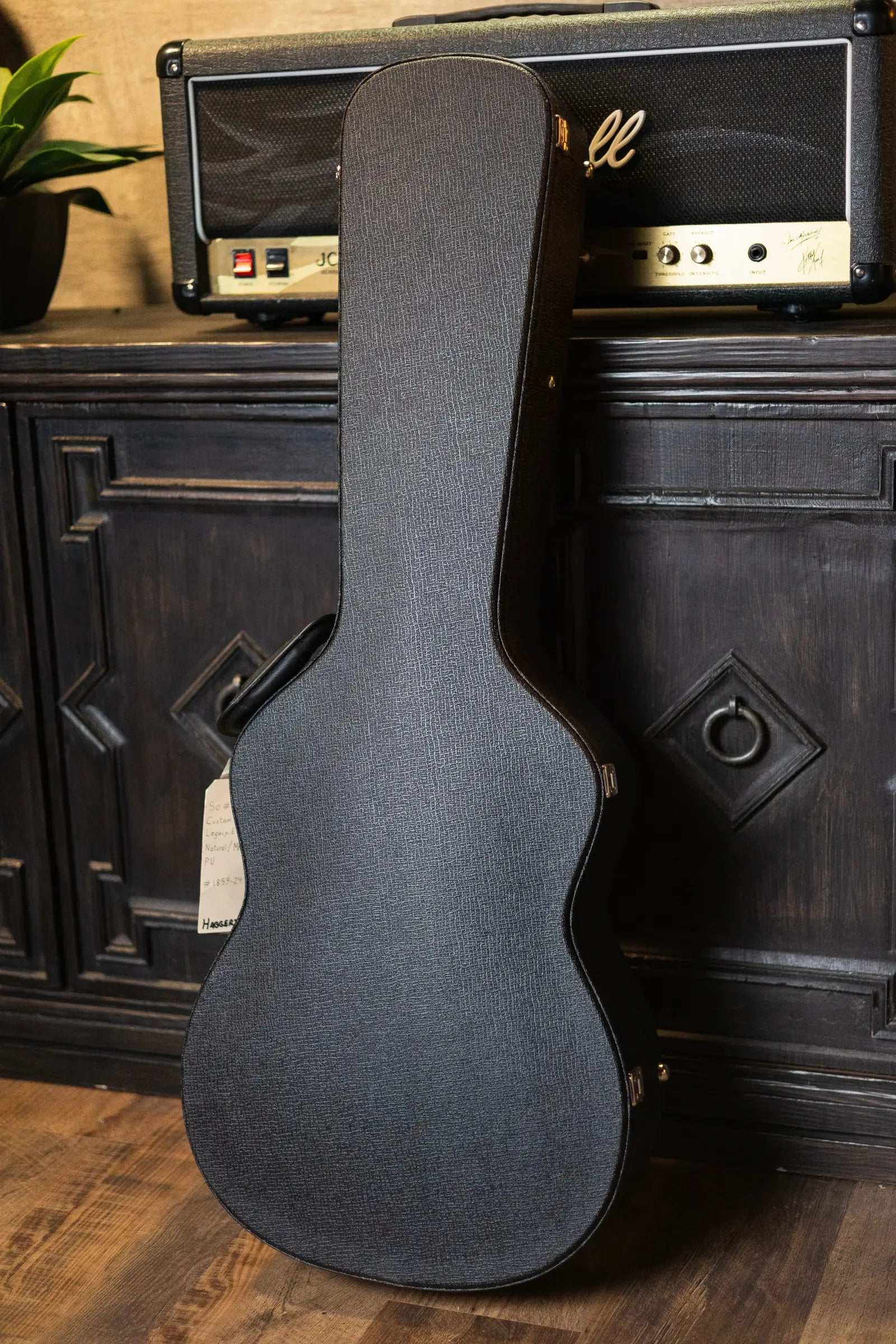 Beard Custom Legacy E Mango/Curly Maple Resonator - Black Ice with Hardshell Case