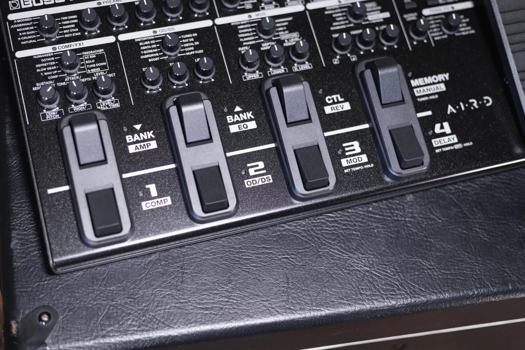 Boss ME-90 Multi-Effects Guitar Processor Pedal Board