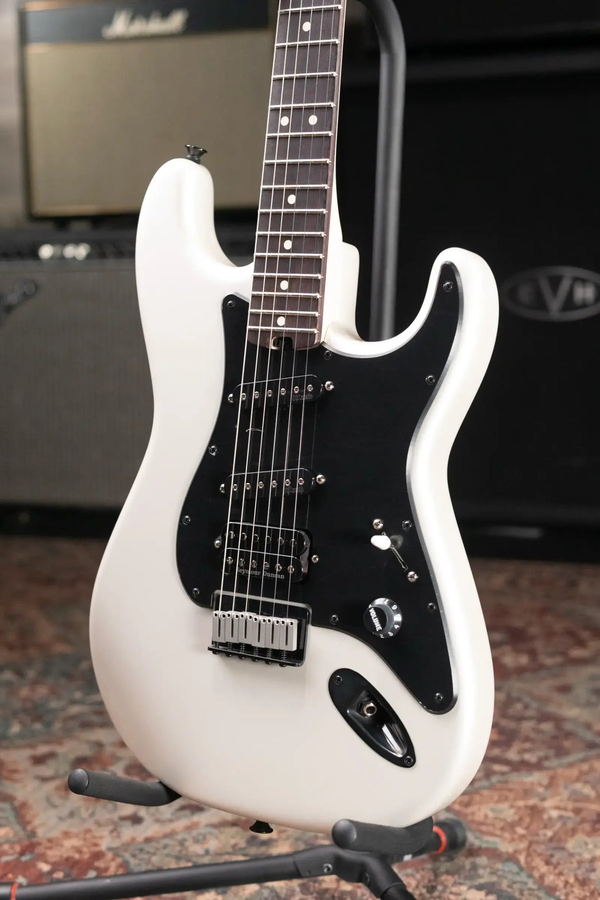 Charvel Jake E Lee Signature Pro-Mod So-Cal Style 1 HSS HT RW Electric Guitar - Pearl White