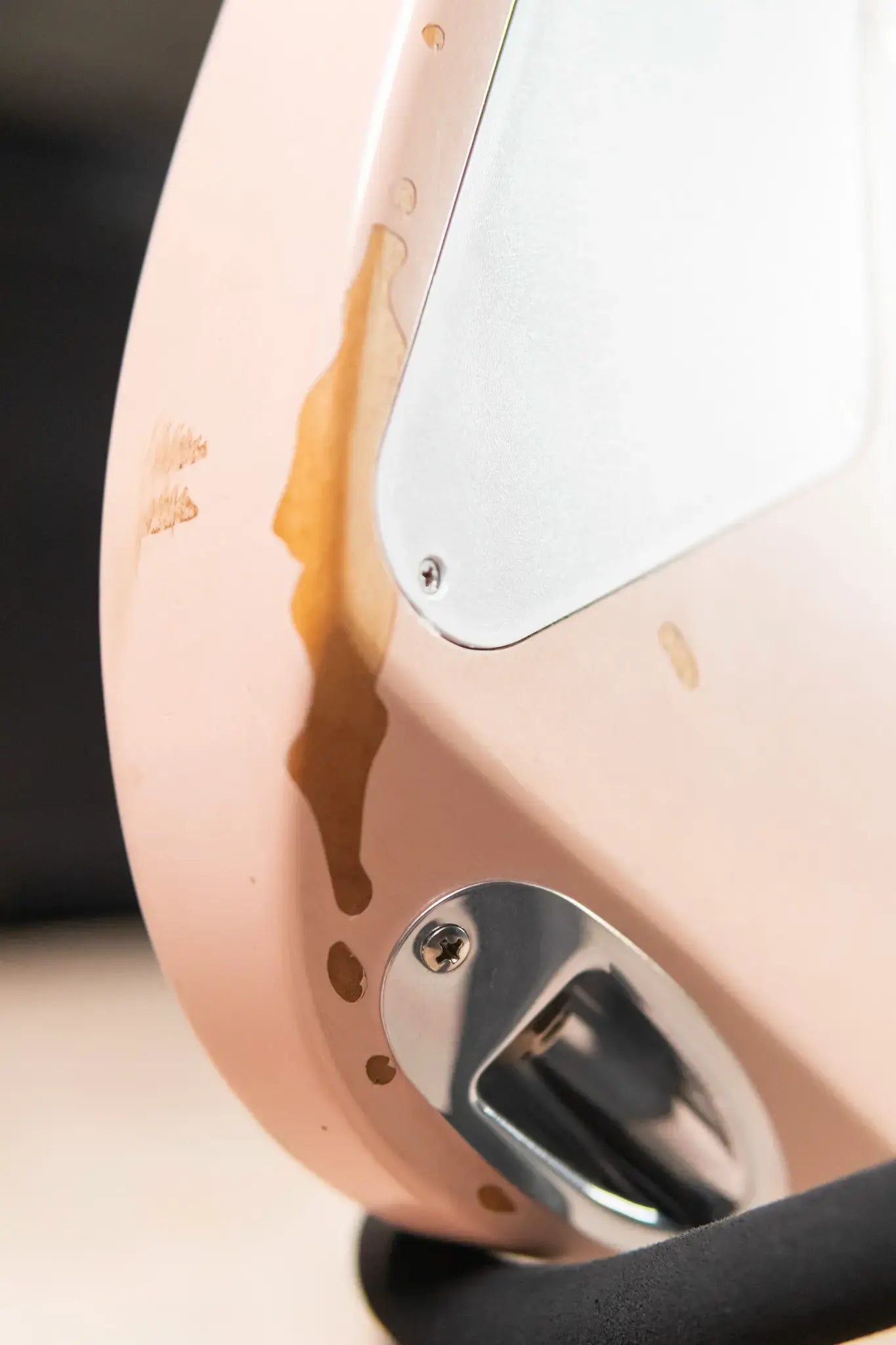 Charvel Rick Graham Signature Pro-Mod DK24 2PT MPL Electric Guitar - Worn Shell Pink with Hardshell Gig Bag