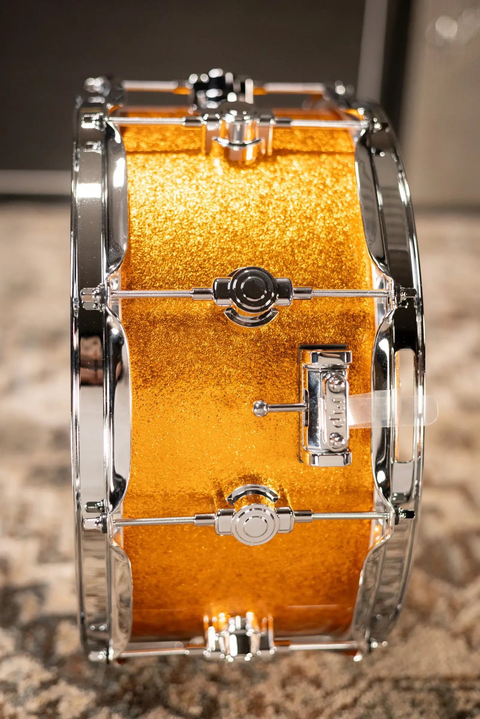 DW DRPF6514SSGS Performance Series 6.5x14 Snare Drum - Gold Sparkle