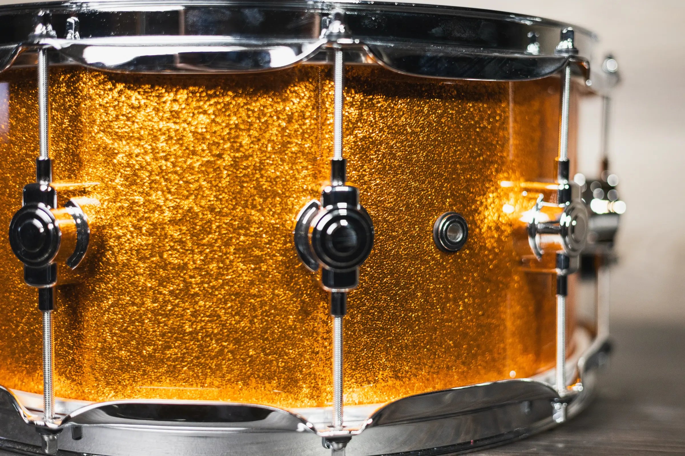 DW Performance Series 6.5”x14” Snare Drum Gold Sparkle - Used
