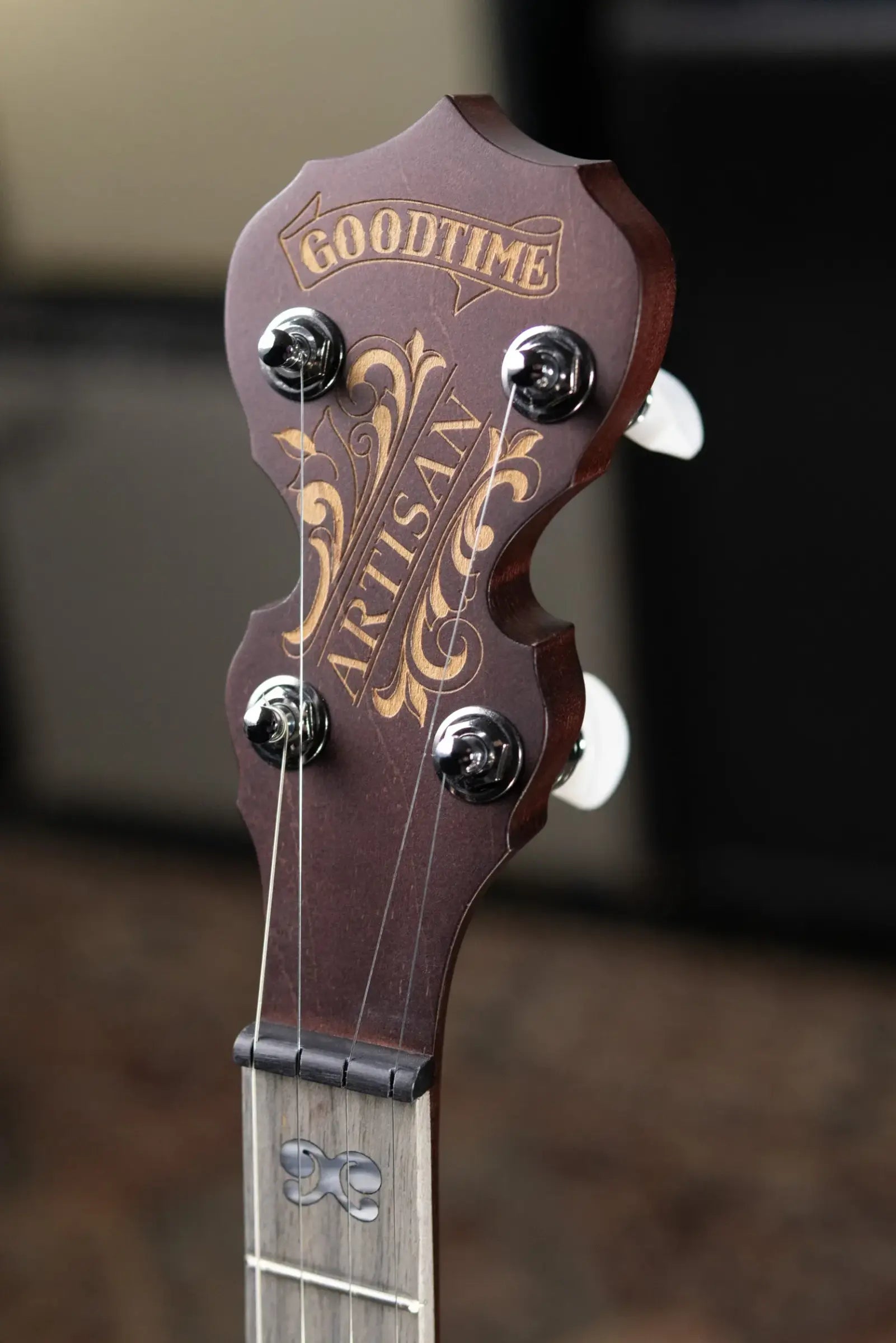 Deering Artisan Goodtime Two Banjo with Resonator