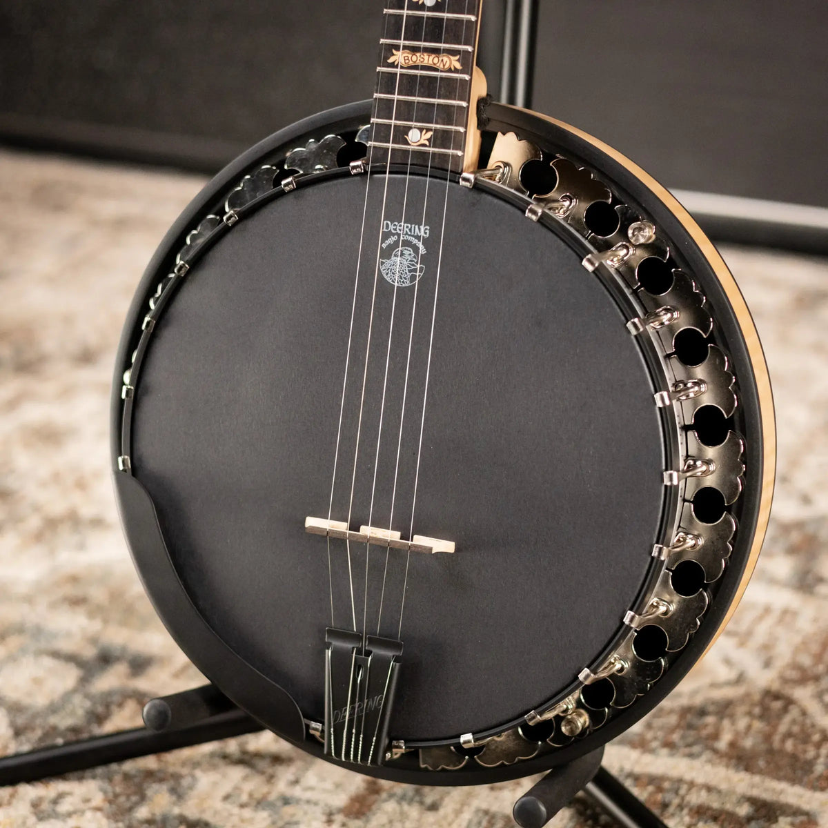 Deering Boston 5-String Banjo - Natural Blond Curly Maple with Hardshell Case