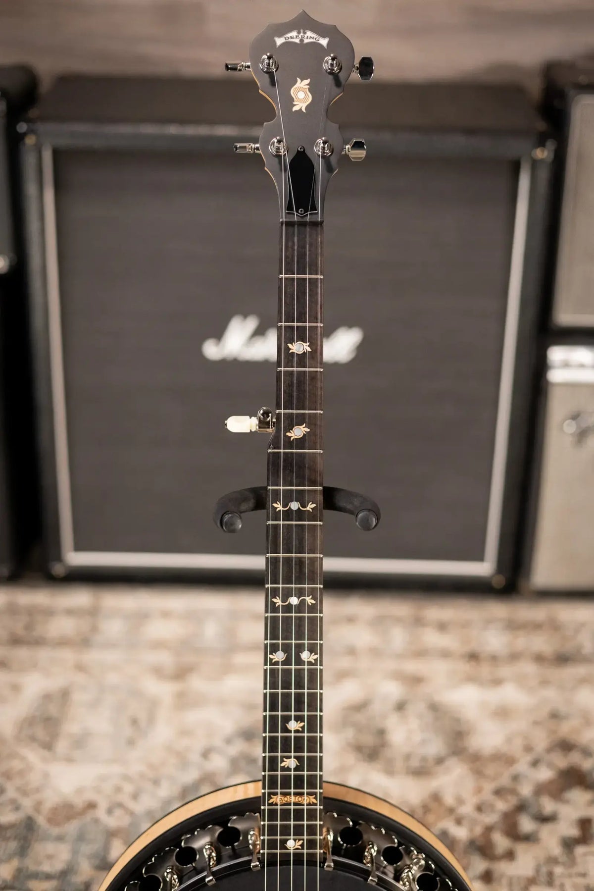 Deering Boston 5-String Banjo - Natural Blond Curly Maple with Hardshell Case