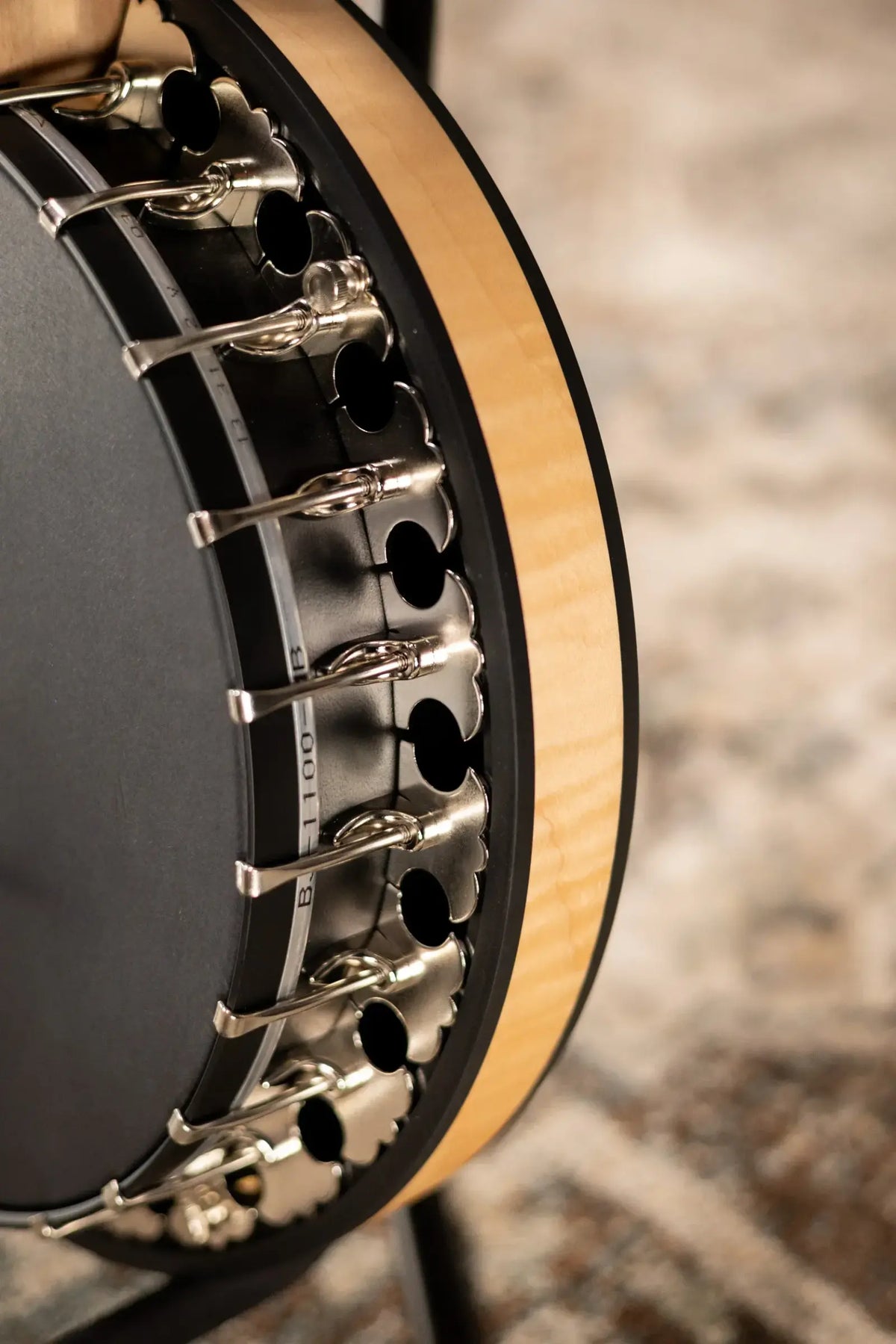 Deering Boston 5-String Banjo - Natural Blond Curly Maple with Hardshell Case