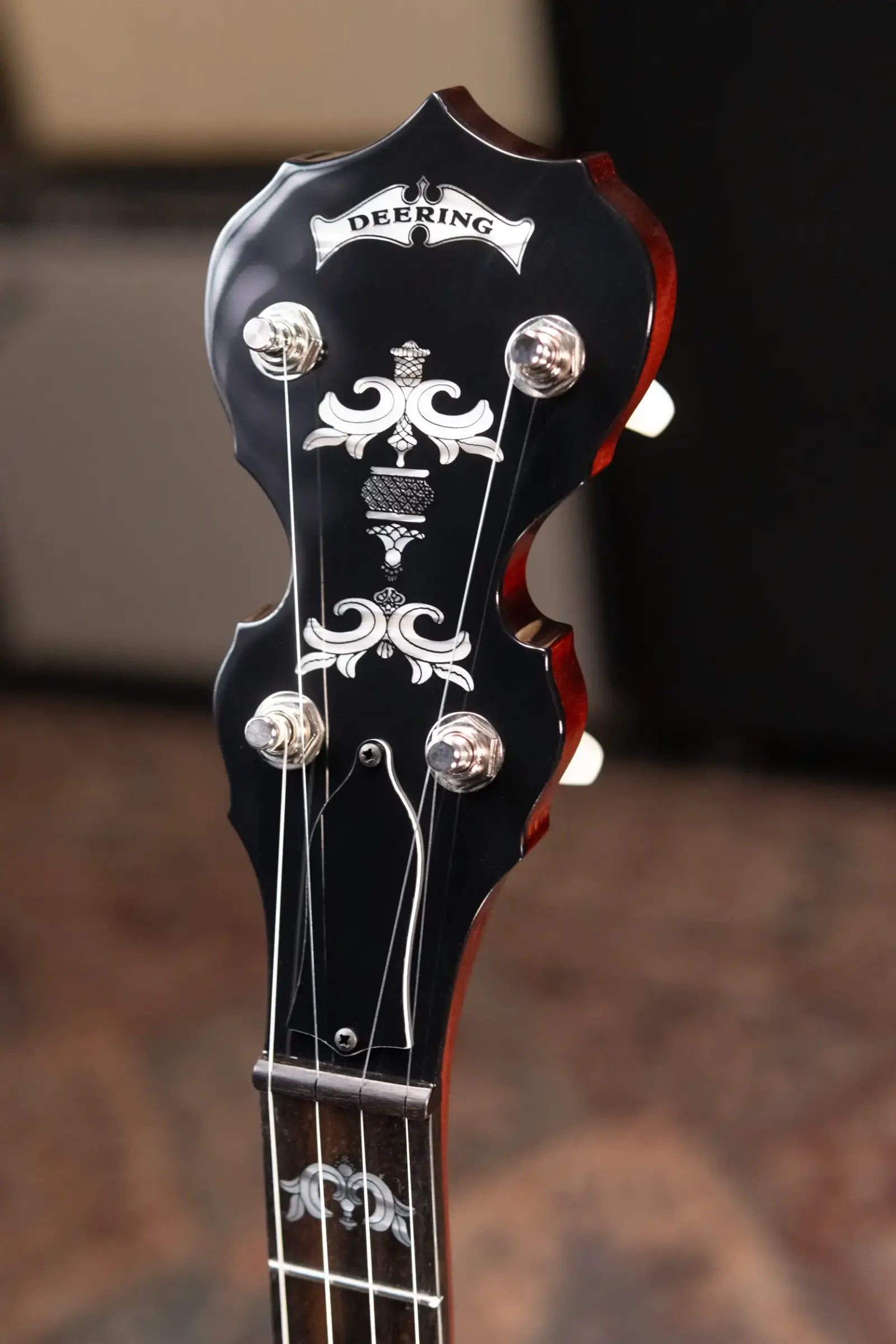 Deering Eagle II 5-String Banjo with Hardshell Case