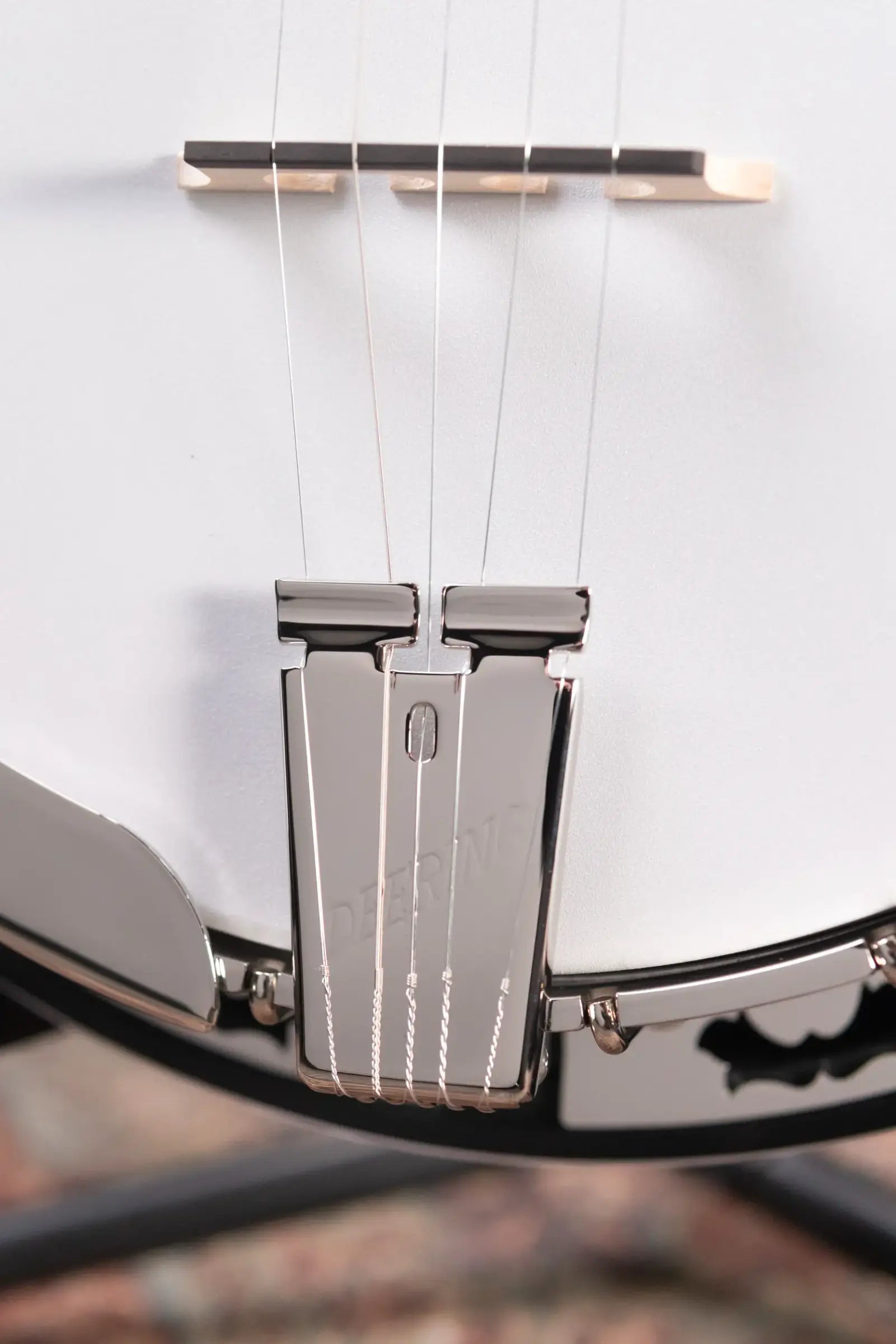 Deering Eagle II 5-String Banjo with Hardshell Case