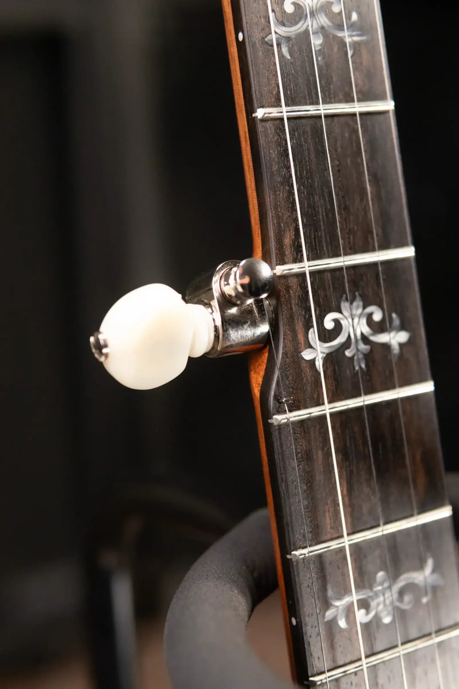 Deering Sierra 5-String Mahogany Banjo with Hardshell Case
