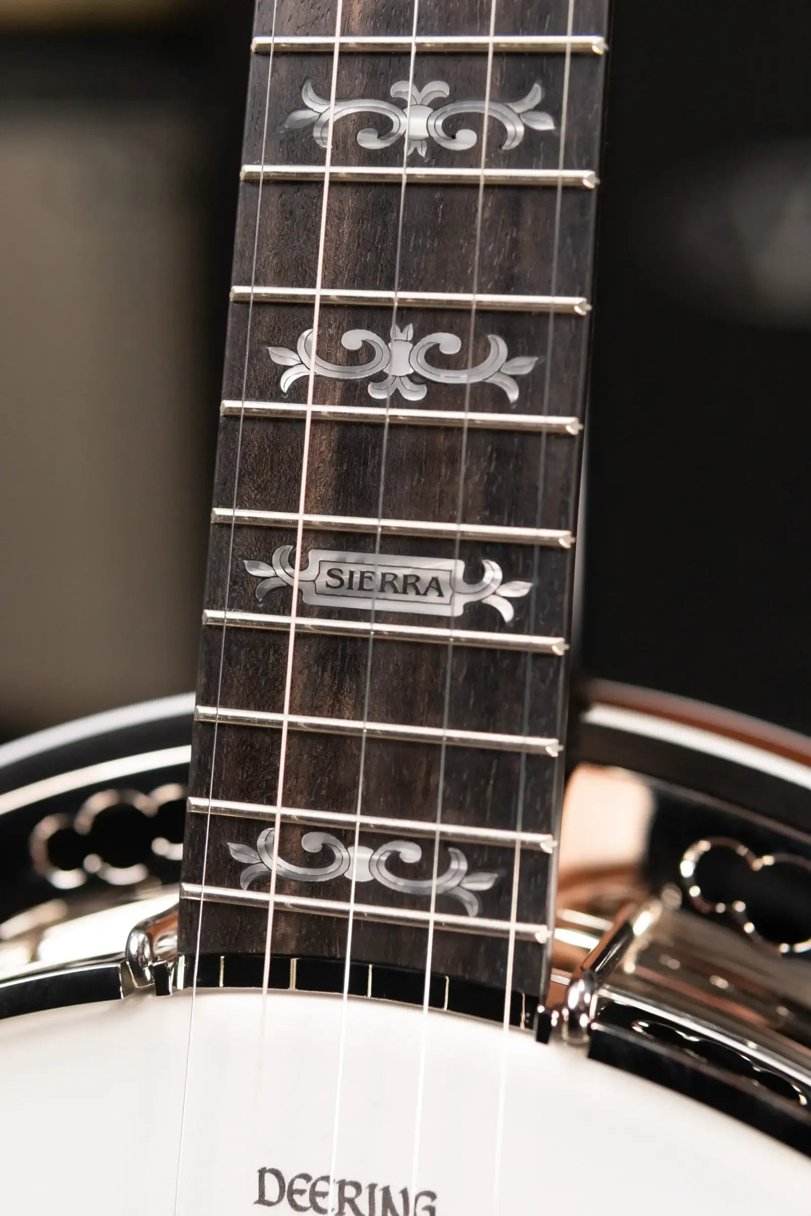 Deering Sierra 5-String Mahogany Banjo with Hardshell Case
