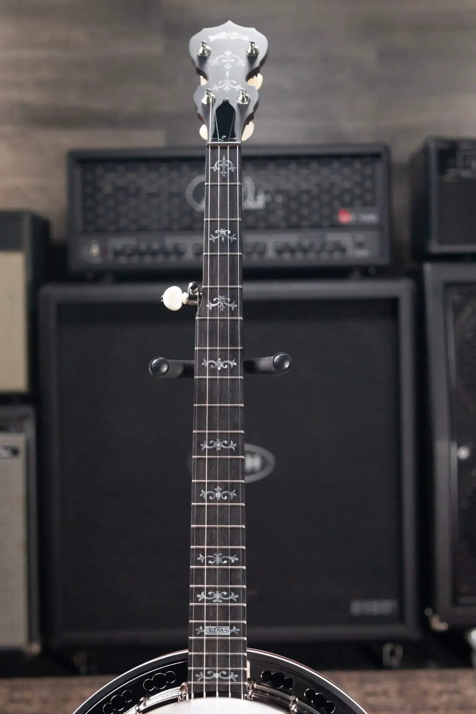 Deering Sierra 5-String Maple Banjo with Hardshell Case