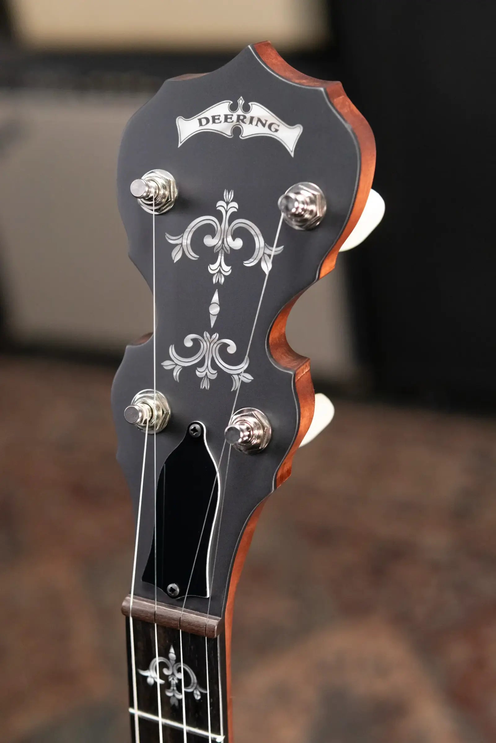 Deering Sierra 5-String Maple Banjo with Hardshell Case