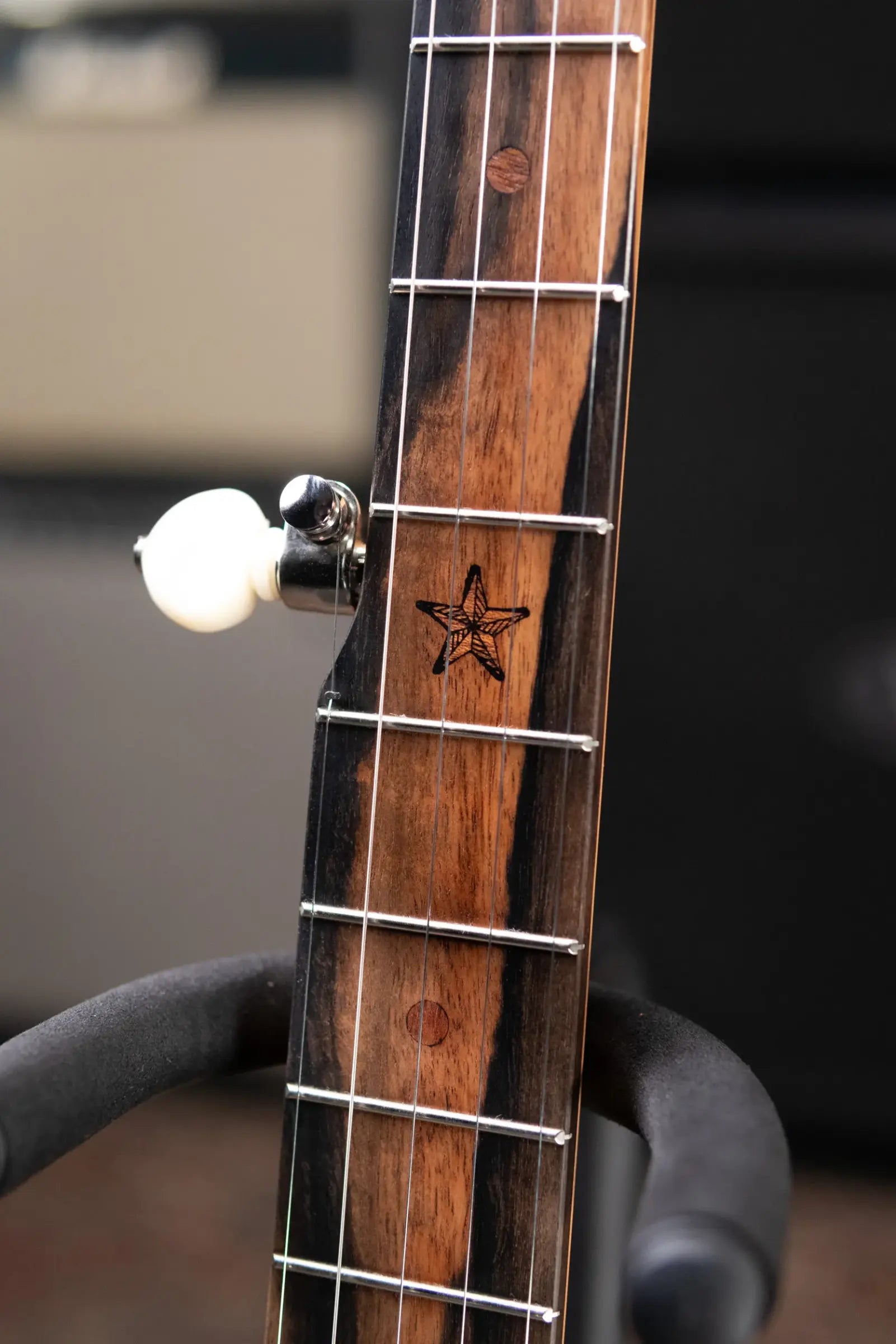 Deering Vega Vintage Star 5-String Banjo - Cherry with Hardshell Case