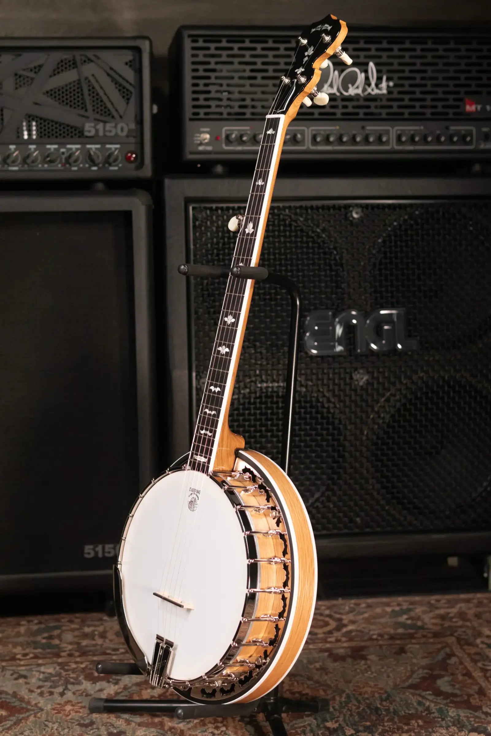 Deering White Lotus 5-String Banjo with Hardshell Case