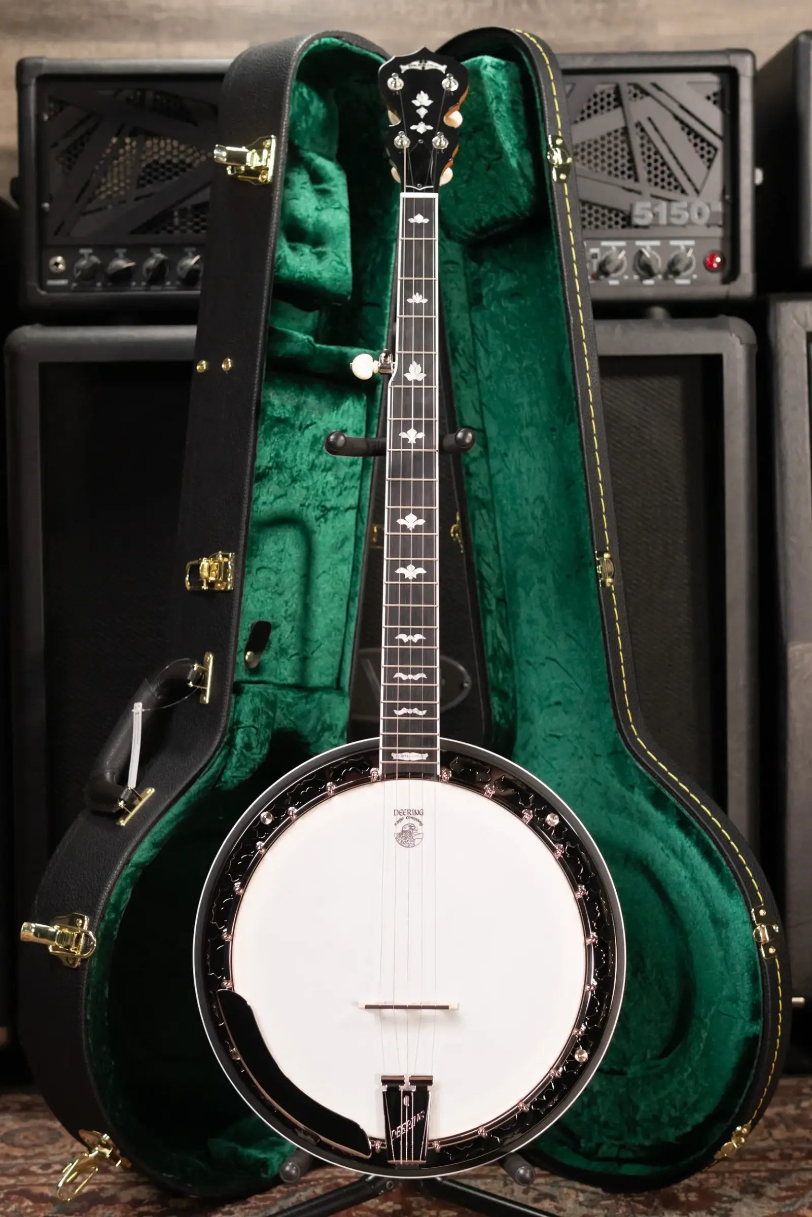 Deering White Lotus 5-String Banjo with Hardshell Case