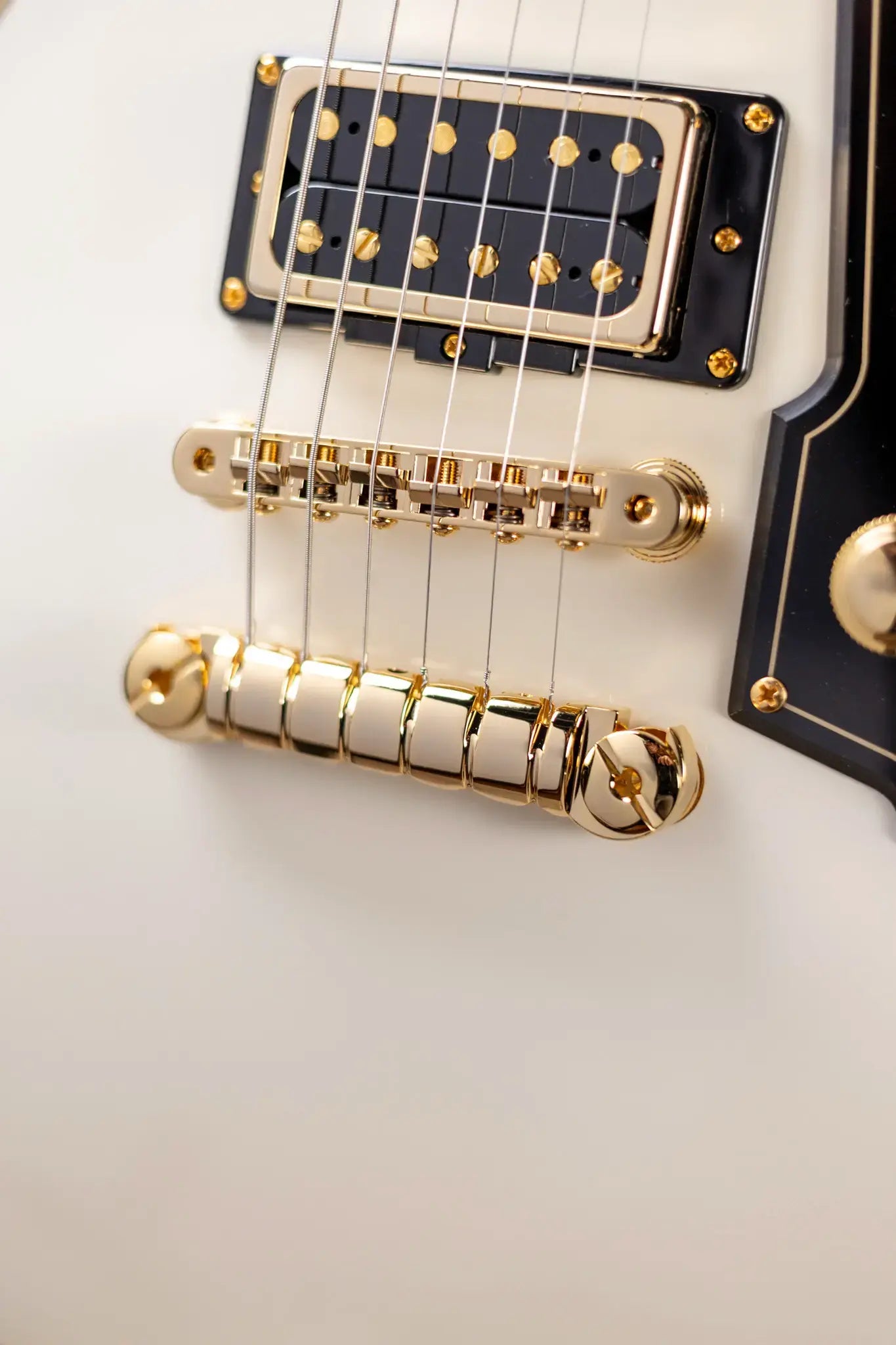 Duesenberg Fantom A Electric Guitar - Aged White with Hardshell Case