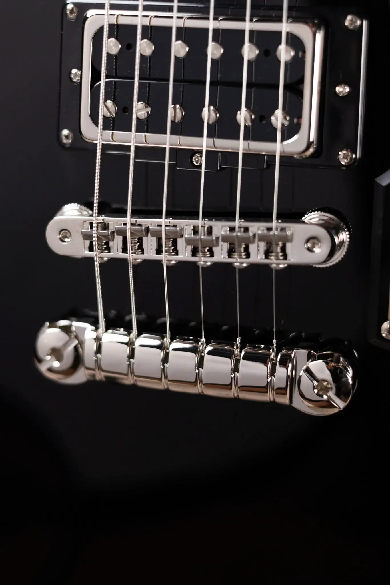 Duesenberg Fantom S Electric Guitar - Black with Hardshell Case