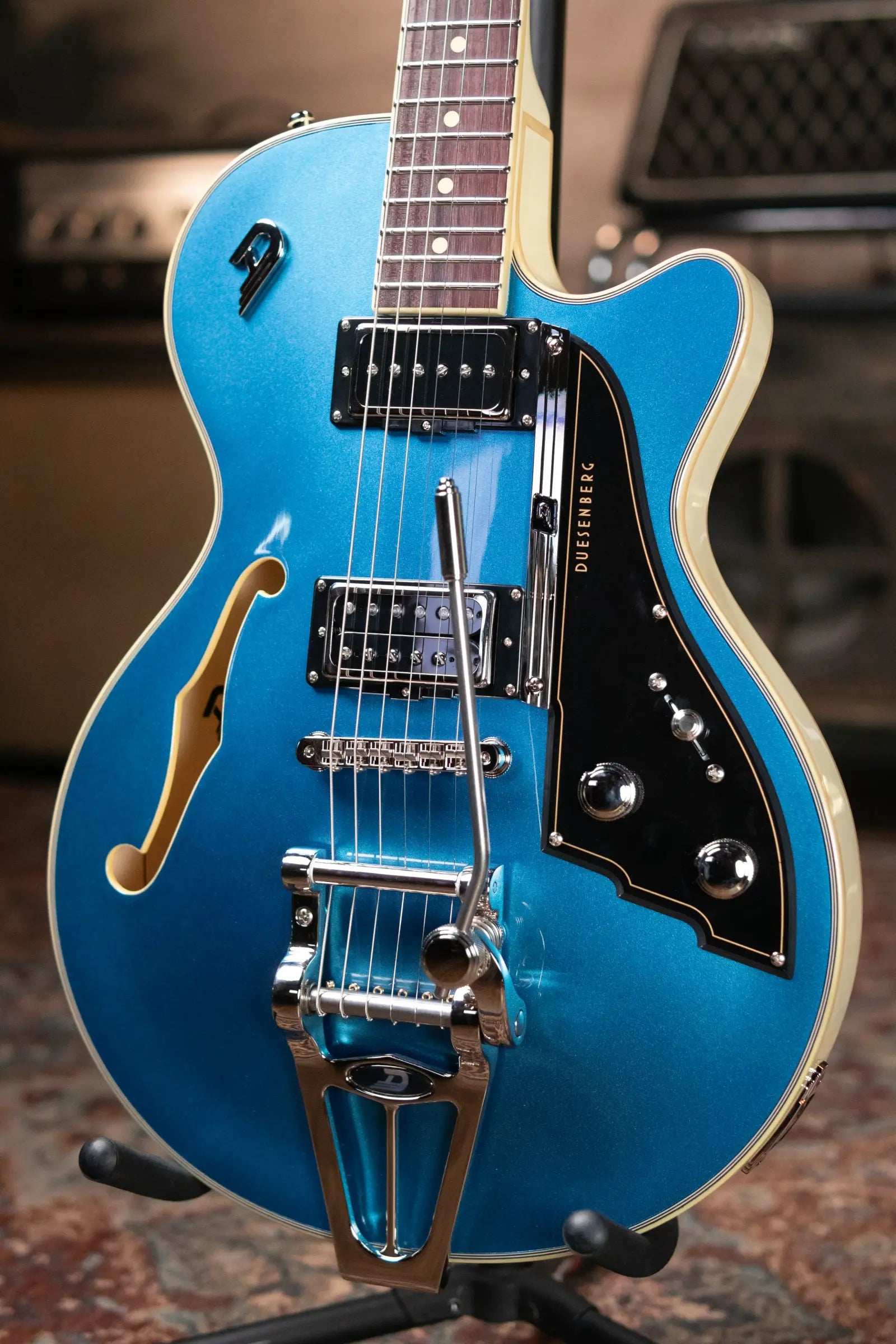 Duesenberg Starplayer TV Duo-Tone - Catalina Blue with Hardshell Case