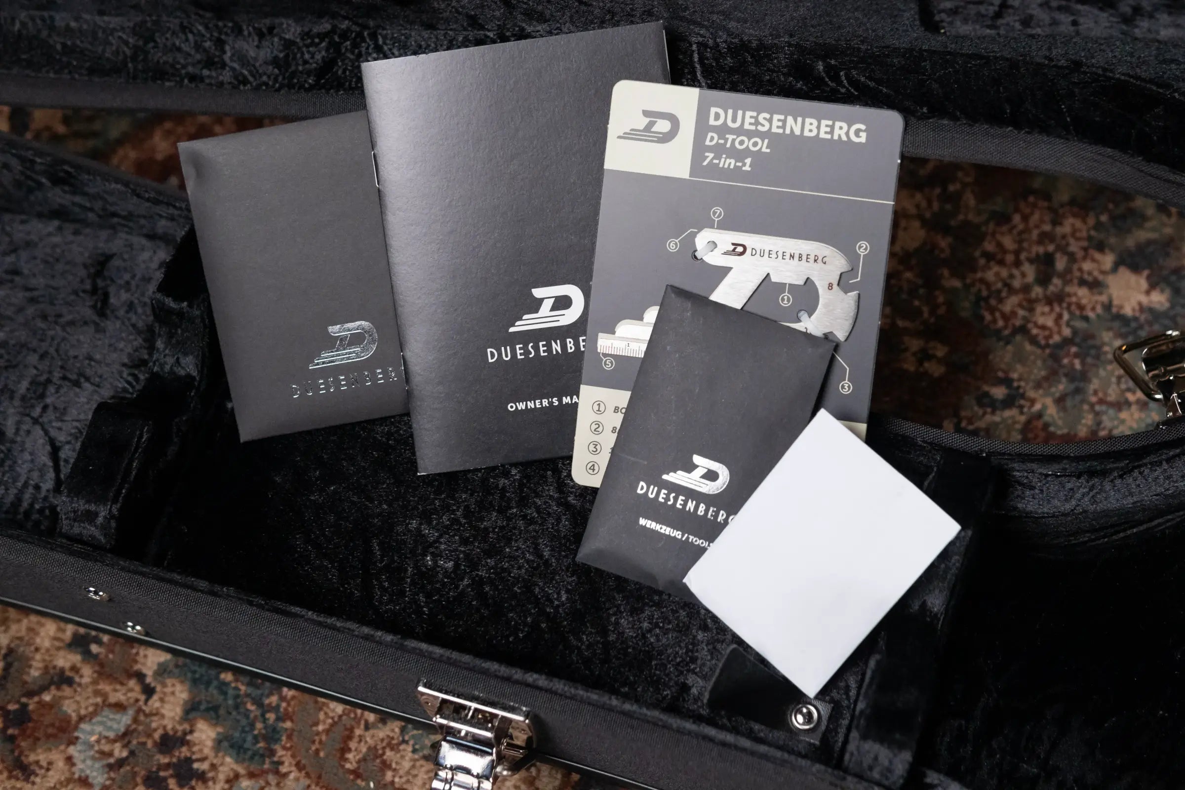 Duesenberg Starplayer TV Duo-Tone - Catalina Blue with Hardshell Case