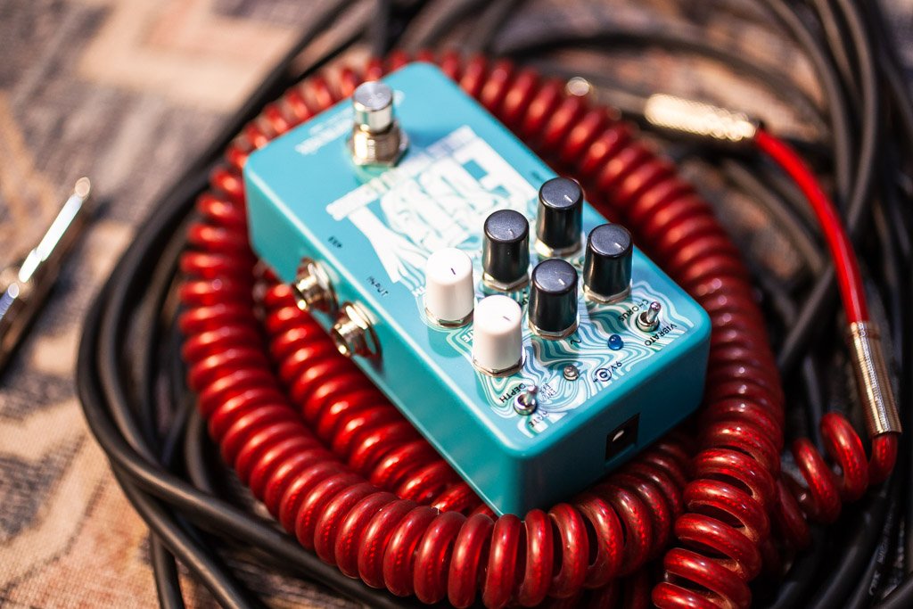 ELECTRO HARMONIX EDDY ANALOG VIBRATO CHORUS HAGGERTYS 04