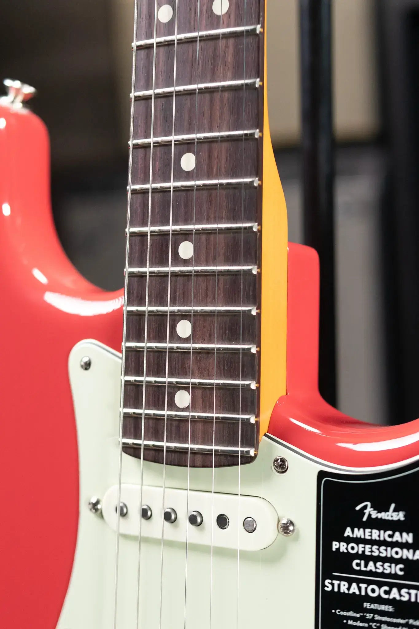 Fender American Professional Classic Stratocaster - Faded Dakota Red with Gig Bag