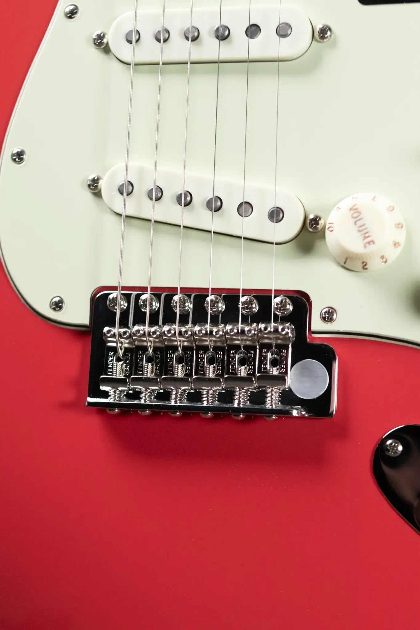 Fender American Professional Classic Stratocaster - Faded Dakota Red with Gig Bag