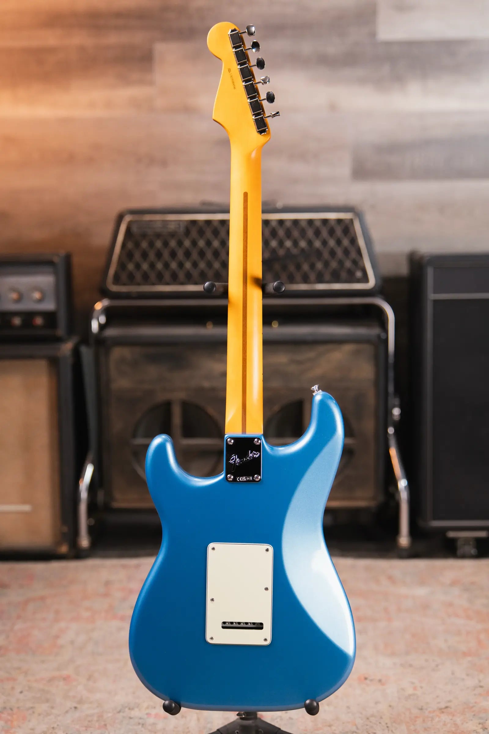 Fender American Professional Classic Stratocaster HSS Electric Guitar - Faded Lake Placid Blue with Gig Bag