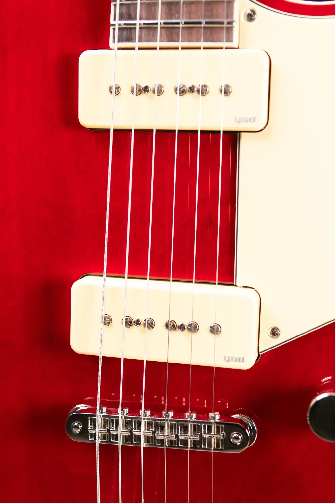 Yamaha Revstar RSS02T P-90 Electric Guitar - Fired Red with Gig Bag