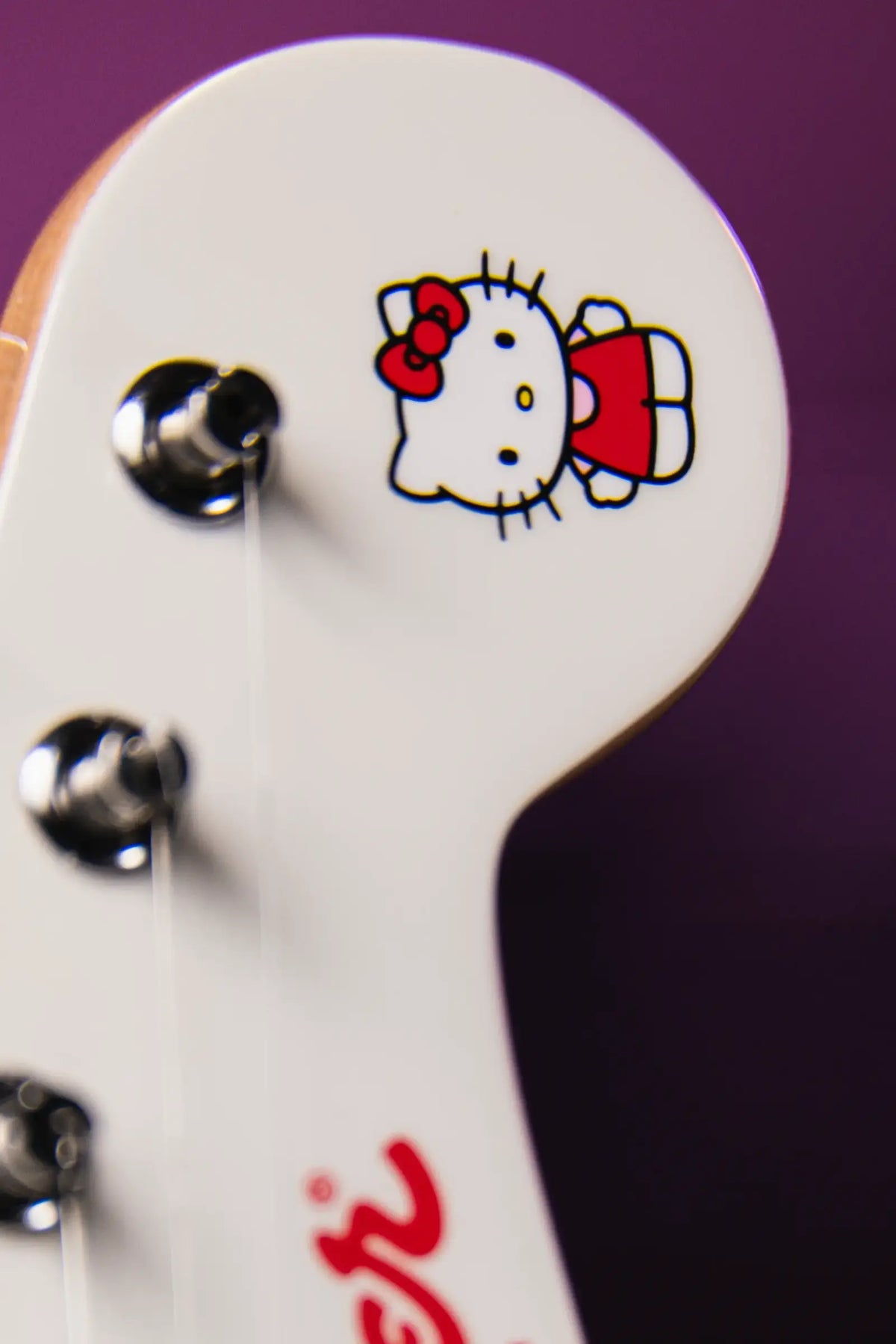 Squier Fender X Hello Kitty White Stratocaster with Gig Bag - Display Model