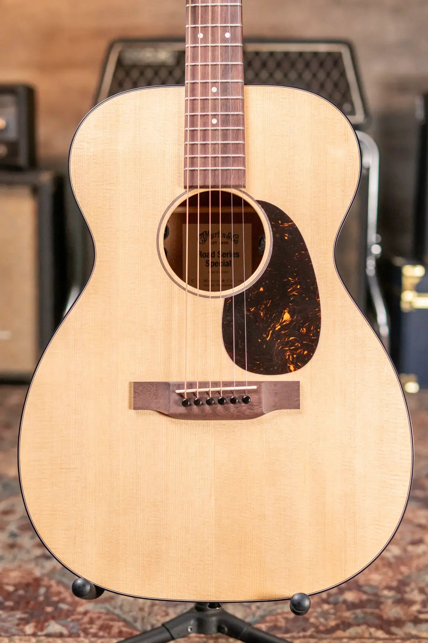 Martin 00-10E Special Acoustic/Electric with Gig Bag - Demo