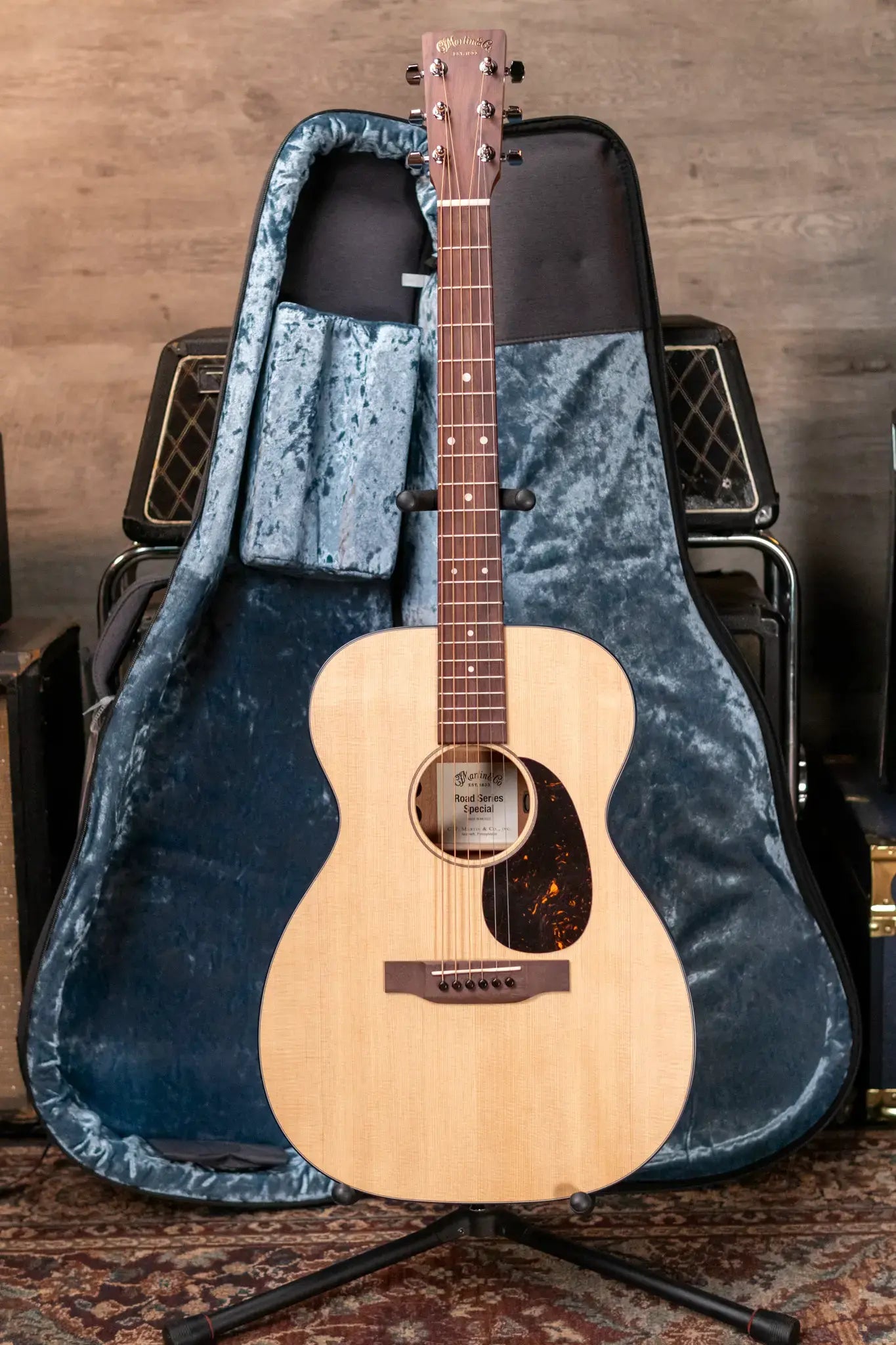 Martin 00-10E Special Acoustic/Electric with Gig Bag - Demo
