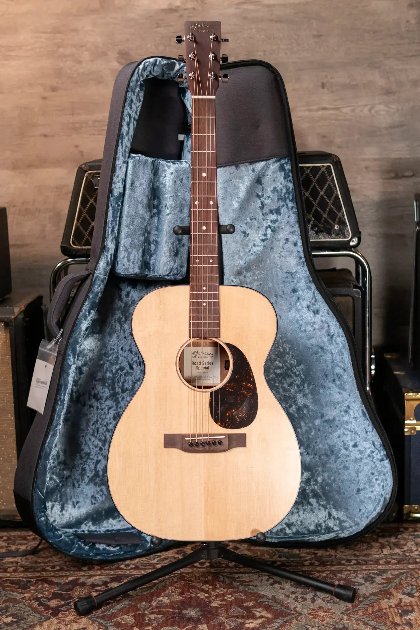 Martin 00-10E Special Acoustic/Electric with Gig Bag