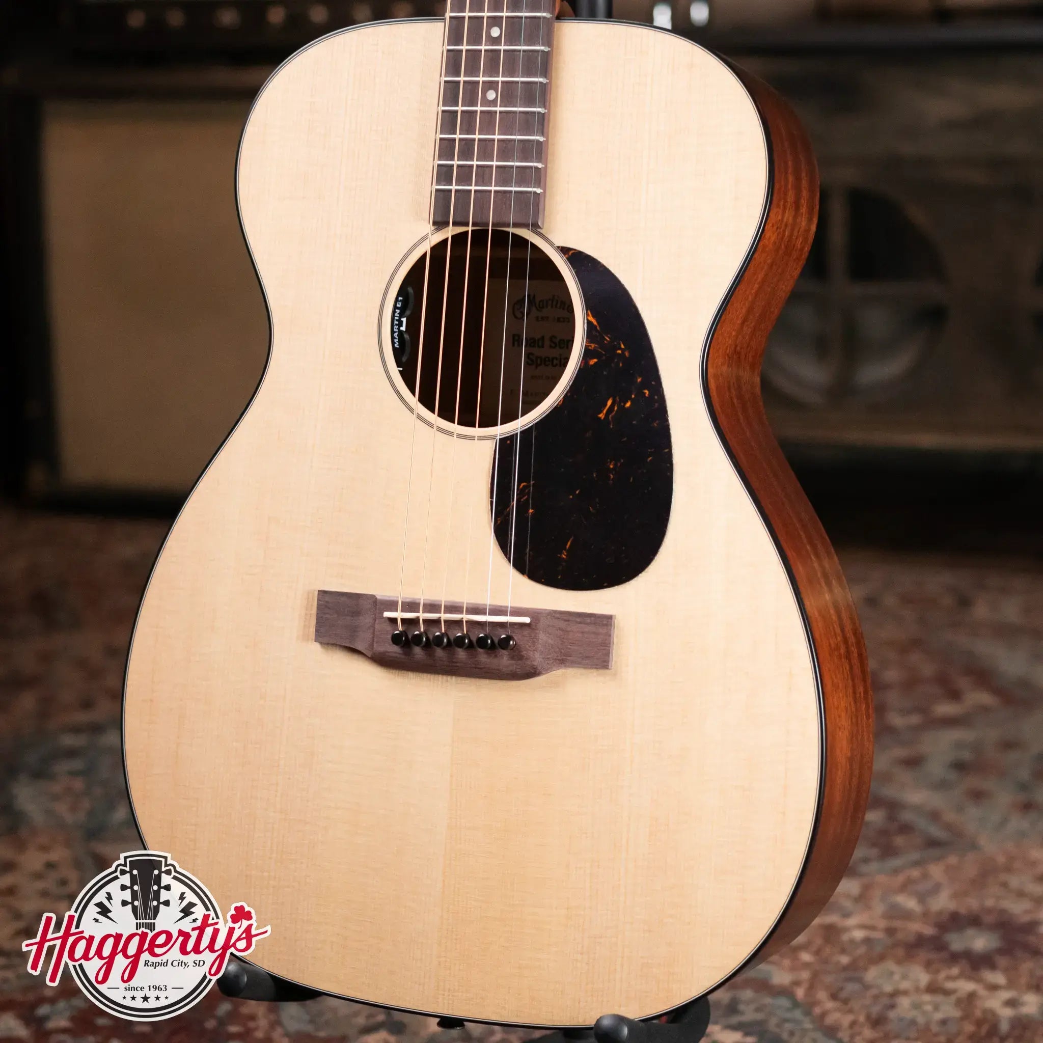 Martin 00-10E Special Acoustic/Electric with Gig Bag