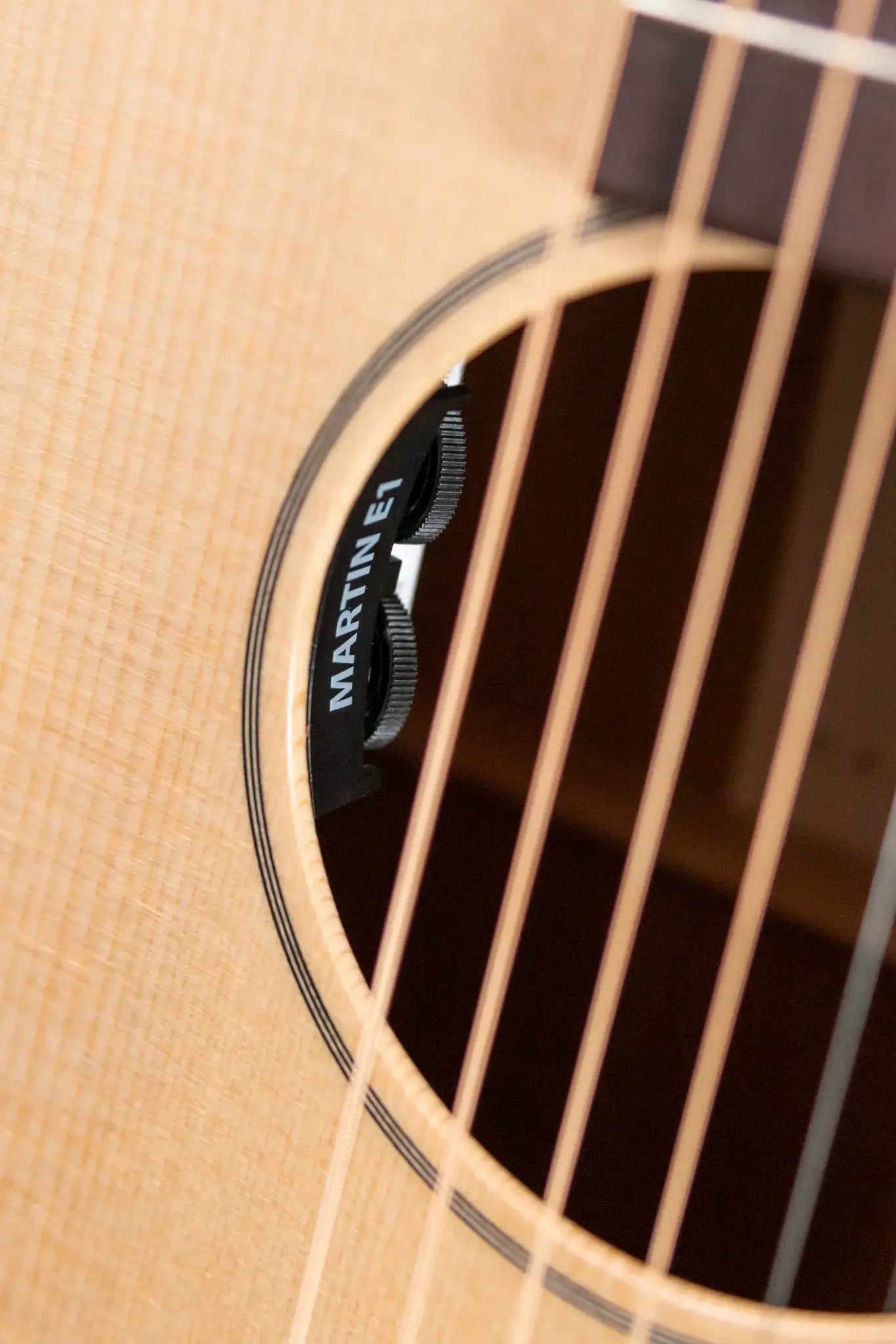 Martin 00-10E Special Acoustic/Electric with Gig Bag